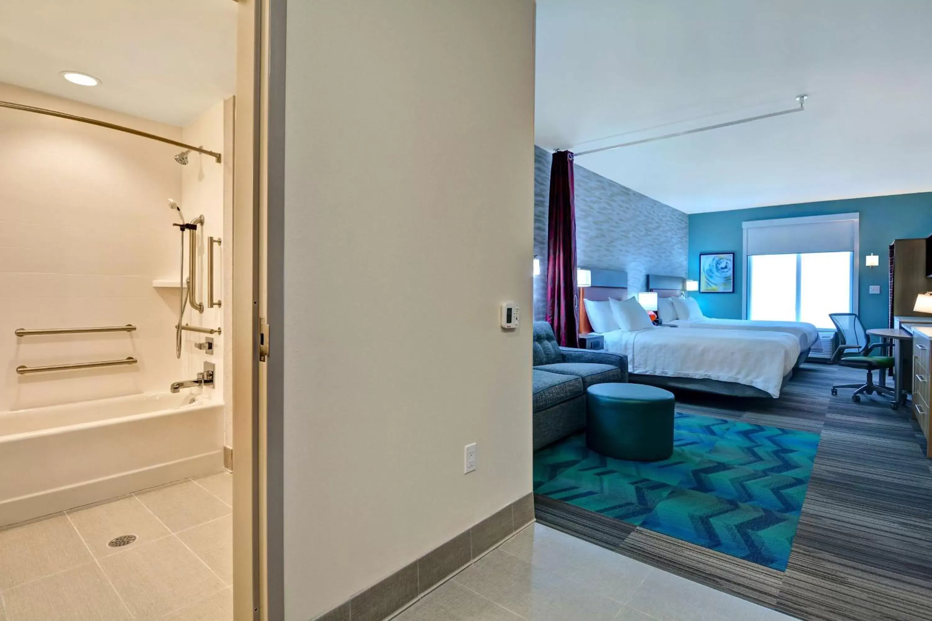 Bedroom, Bathroom in Home2 Suites By Hilton Savannah Midtown, Ga