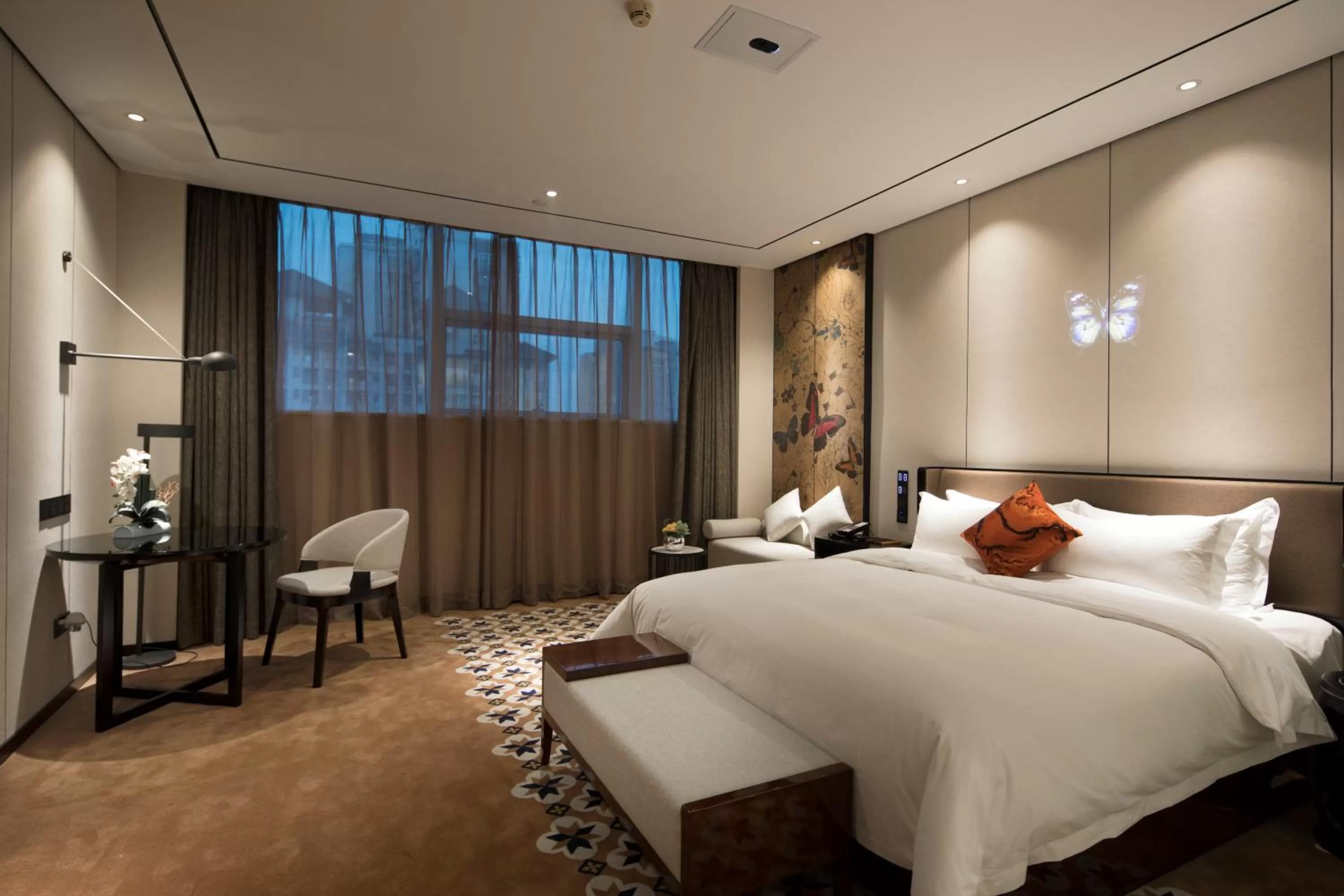 Bed in Paco Hotel Dongpu Guanghzou -Free Shuttle Bus for Canton Fair