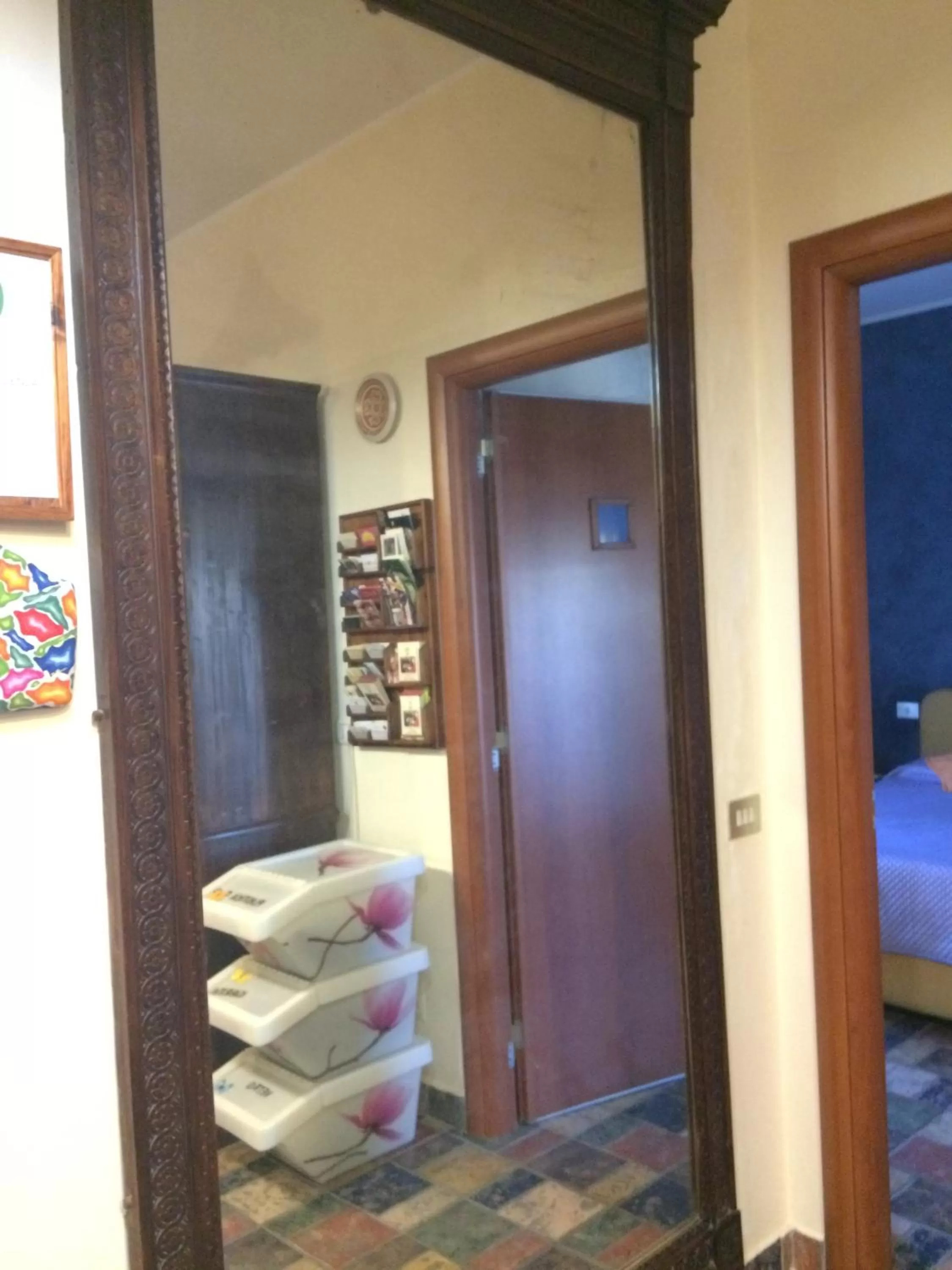 Decorative detail, Bathroom in B&B Casamiranapoli