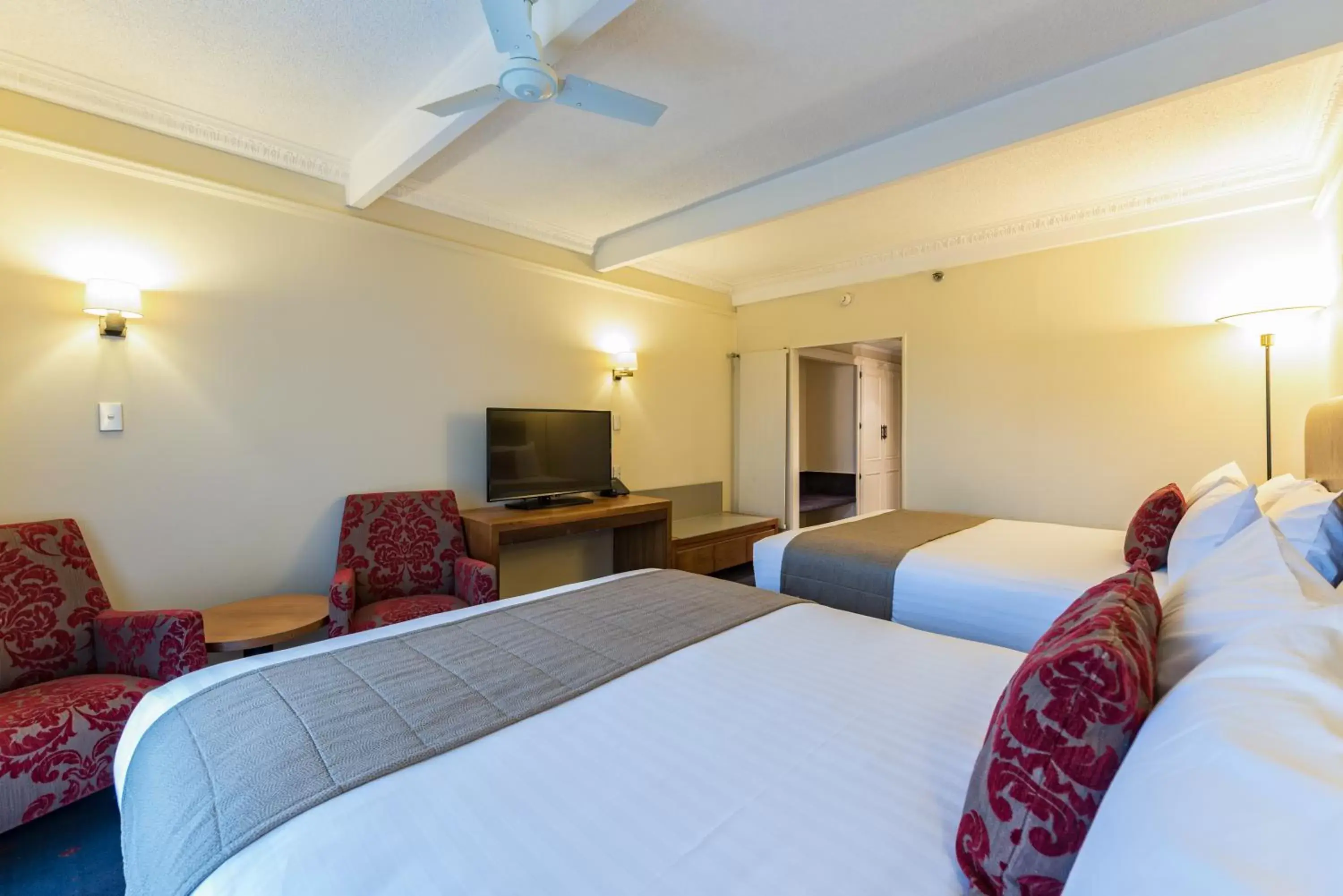 Bedroom, Bed in Distinction Hotel Rotorua