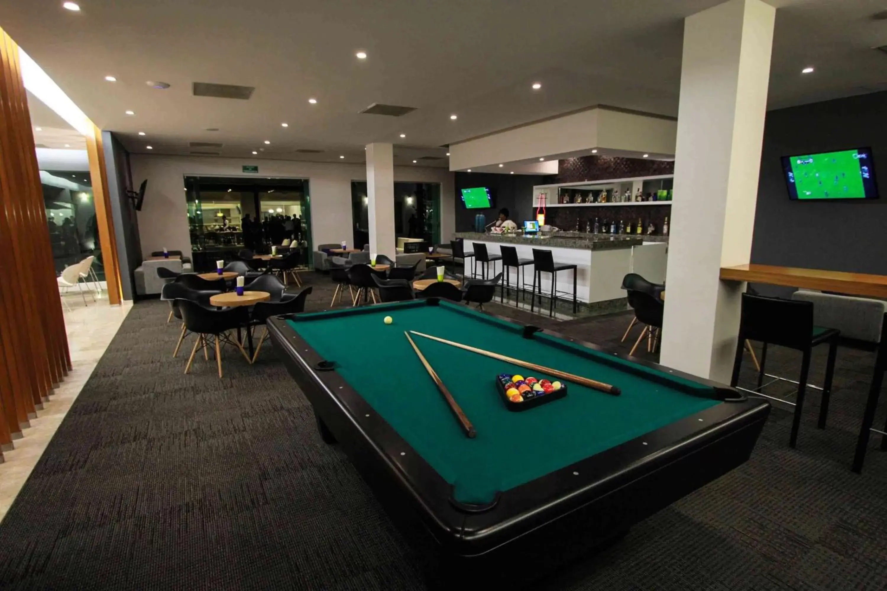 Lounge or bar, Billiards in Radisson Poliforum Plaza Hotel Leon