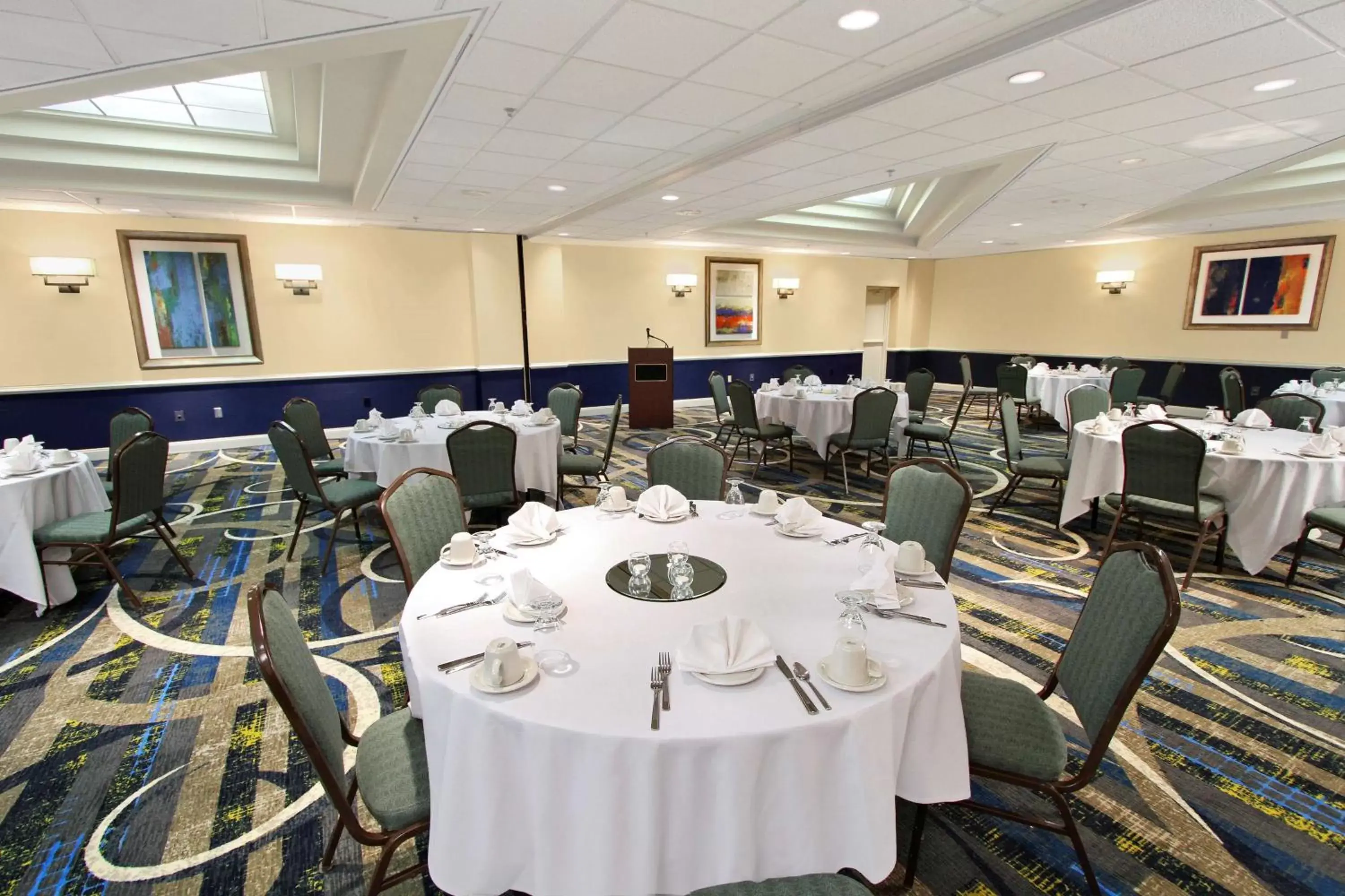 Meeting/conference room, Restaurant/Places to Eat in Embassy Suites Baltimore - North/Hunt Valley