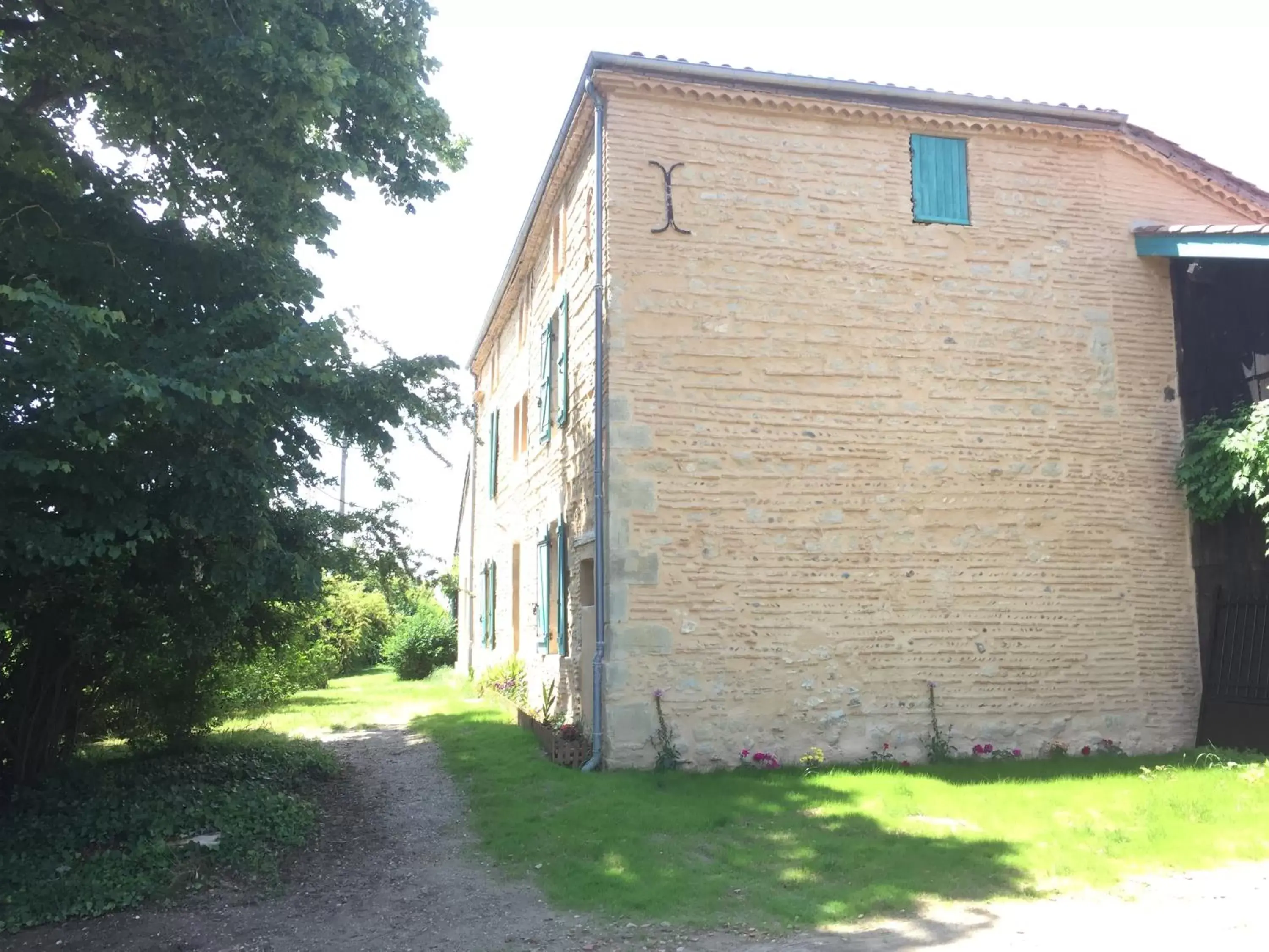 Facade/entrance, Property Building in Les Terrasses des Mimosas