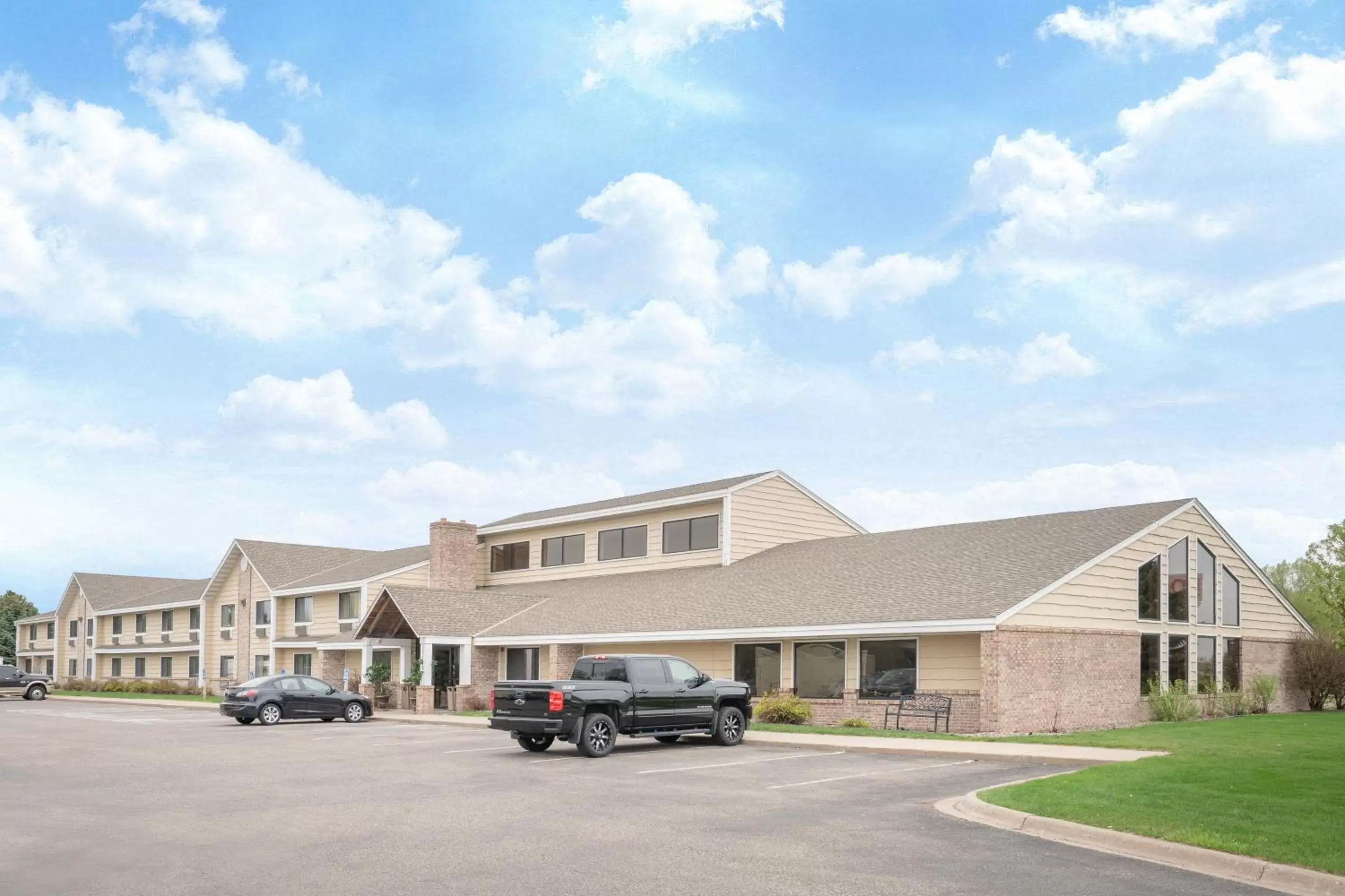 Property Building in Baymont by Wyndham Lakeville