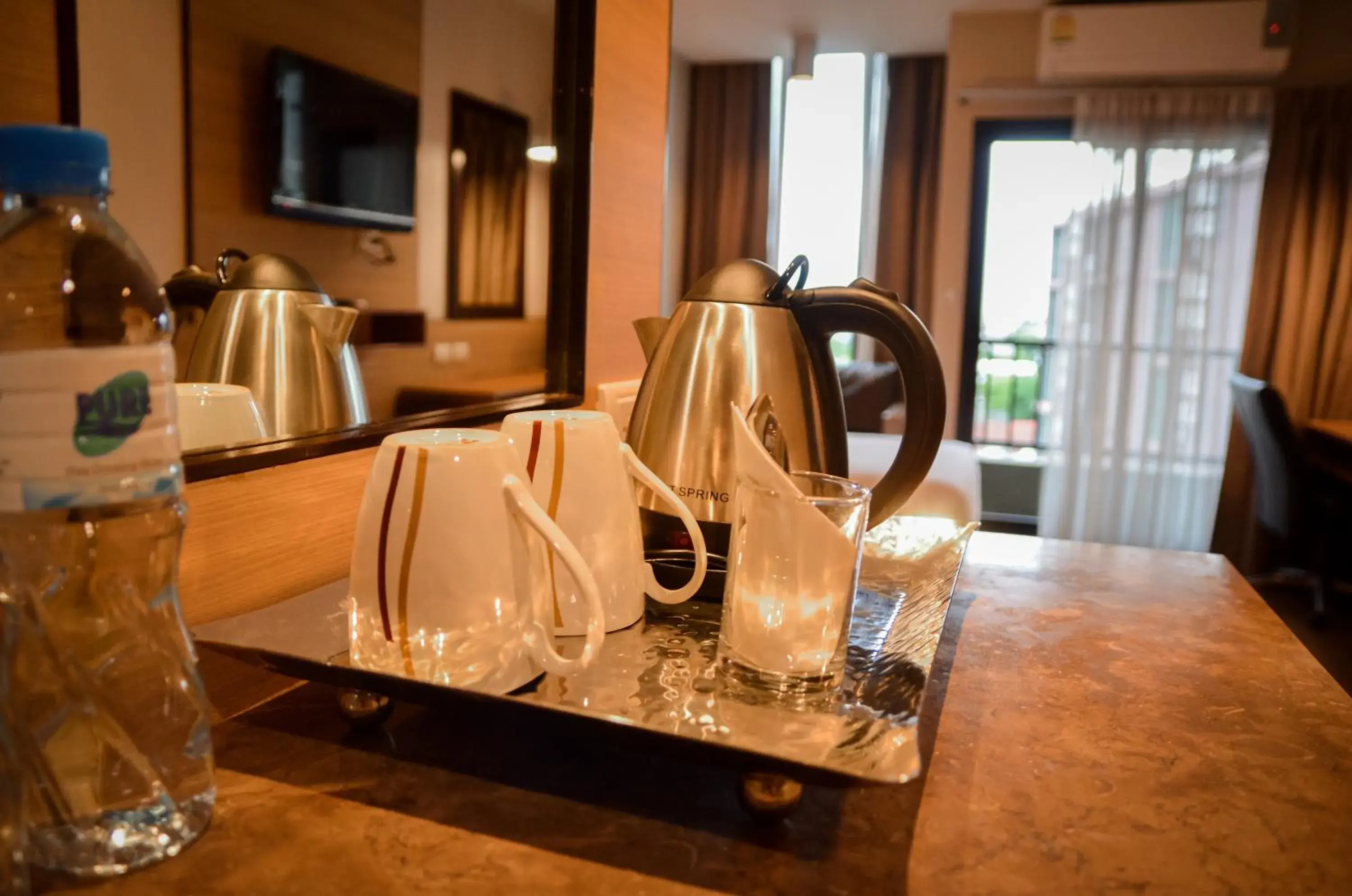 Coffee/tea facilities in Marsi Hotel