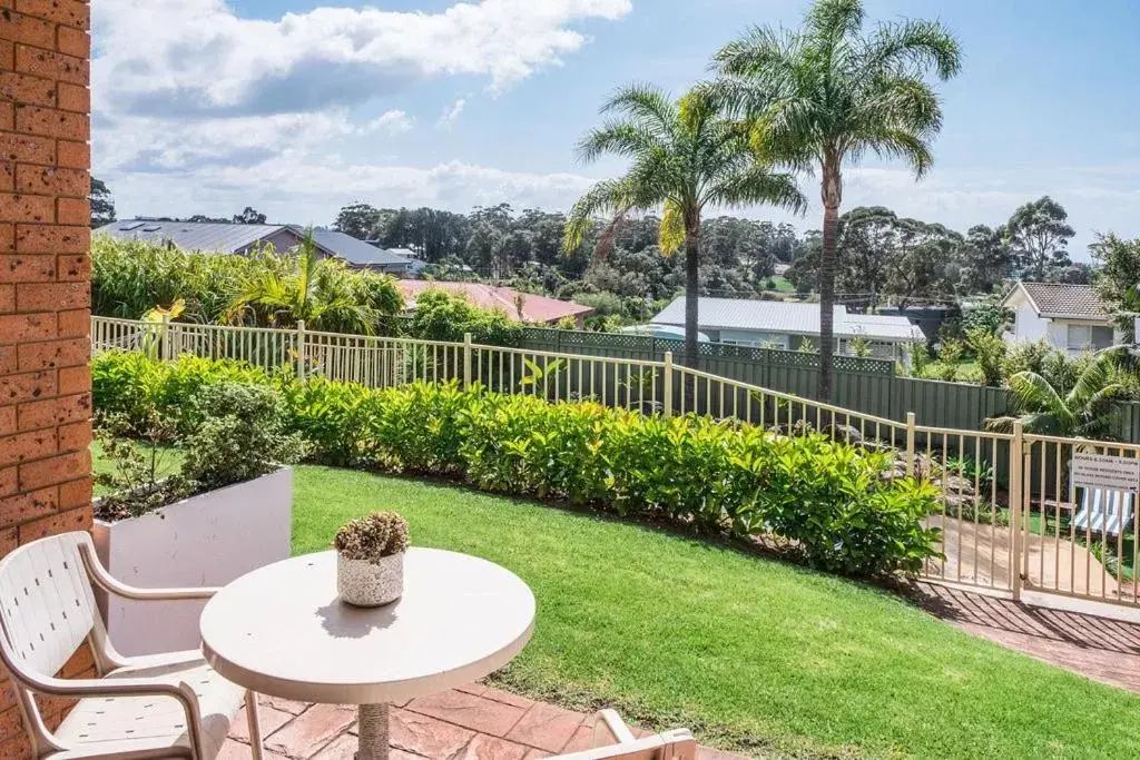 Garden view in Mollymook Seascape Motel and Apartments