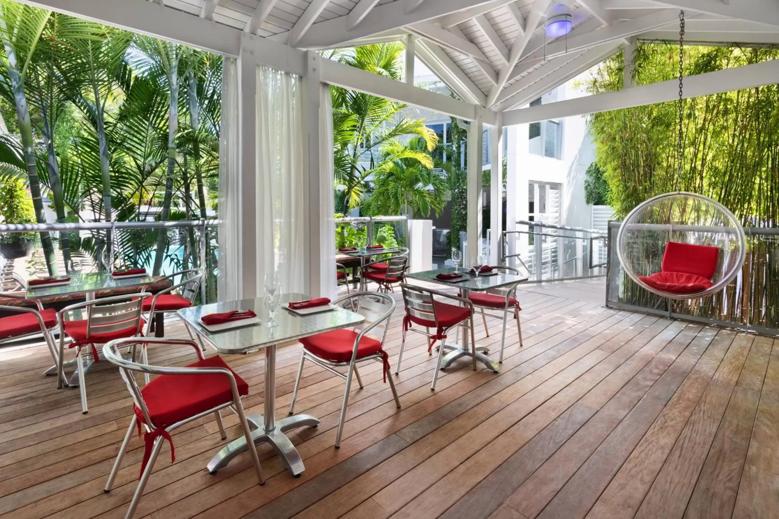 Restaurant/places to eat in The Saint Hotel Key West, Autograph Collection