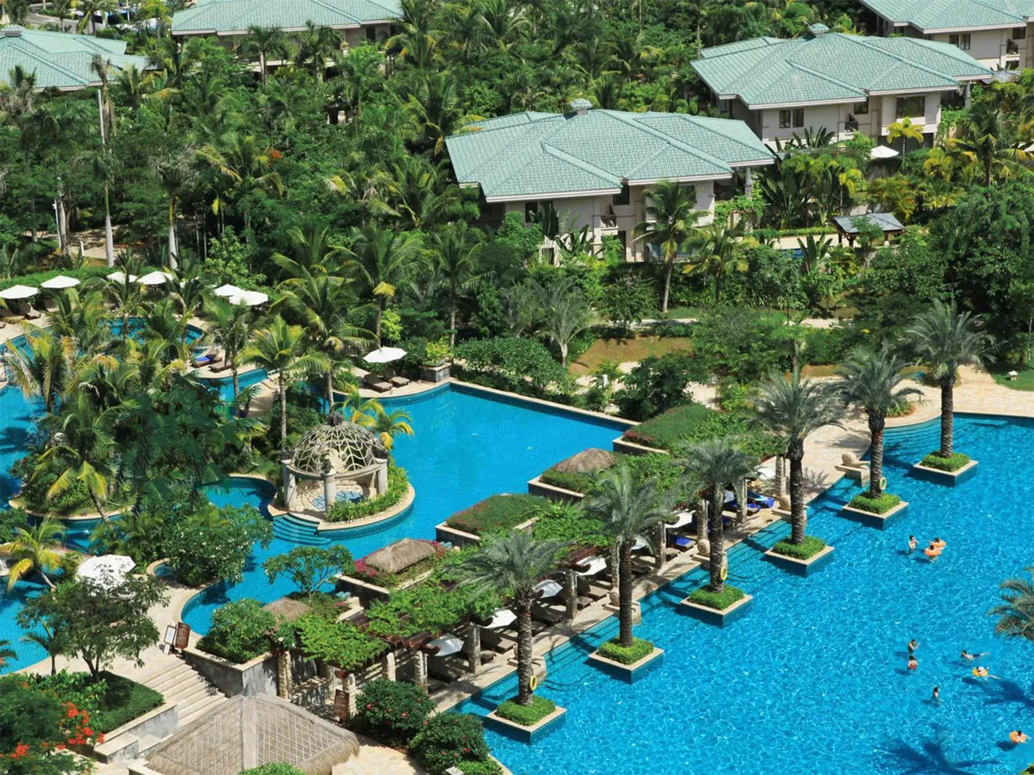 Pool View in Howard Johnson Resort Sanya Bay