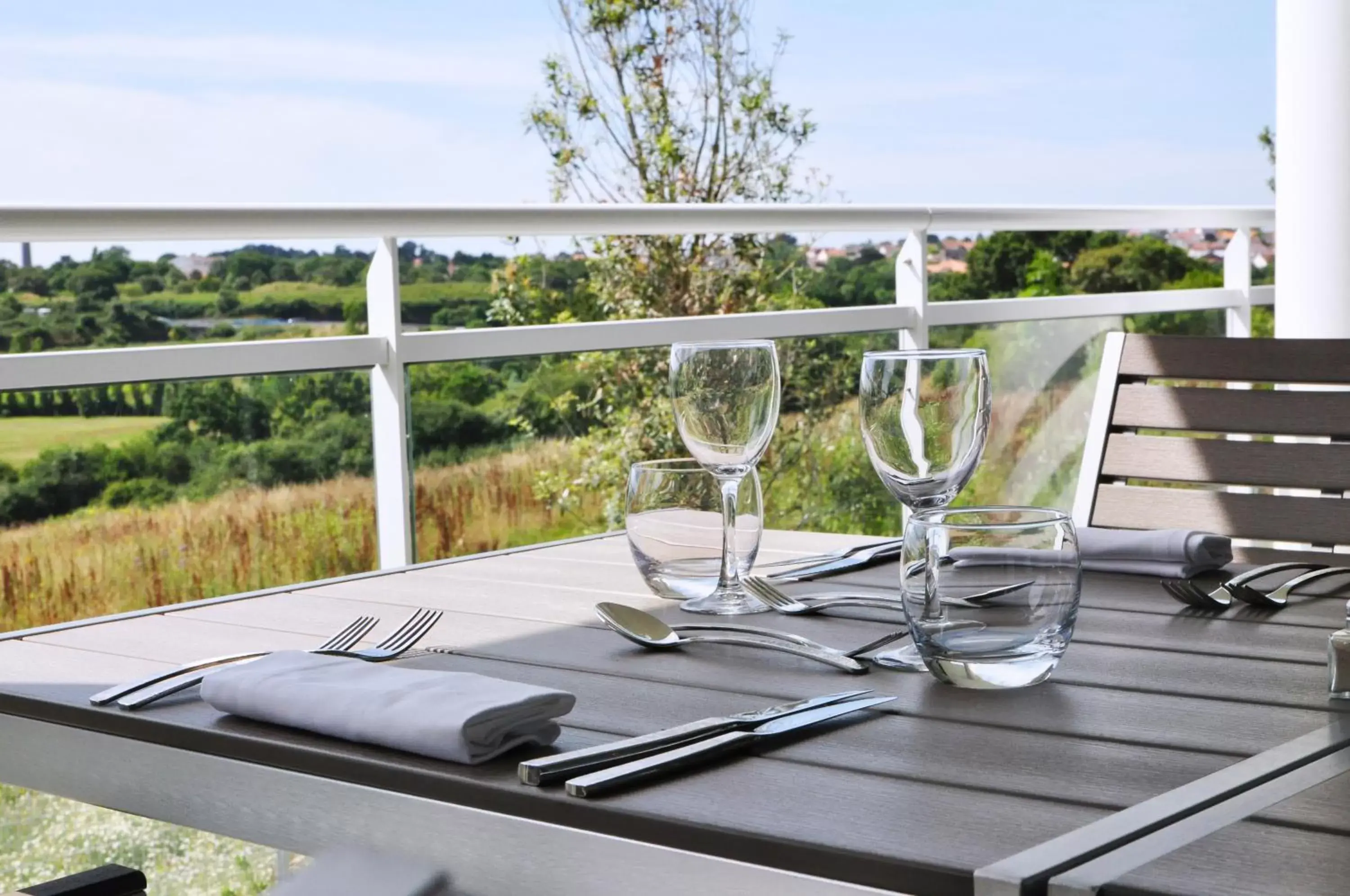 Patio in Golden Tulip Pornic Suites