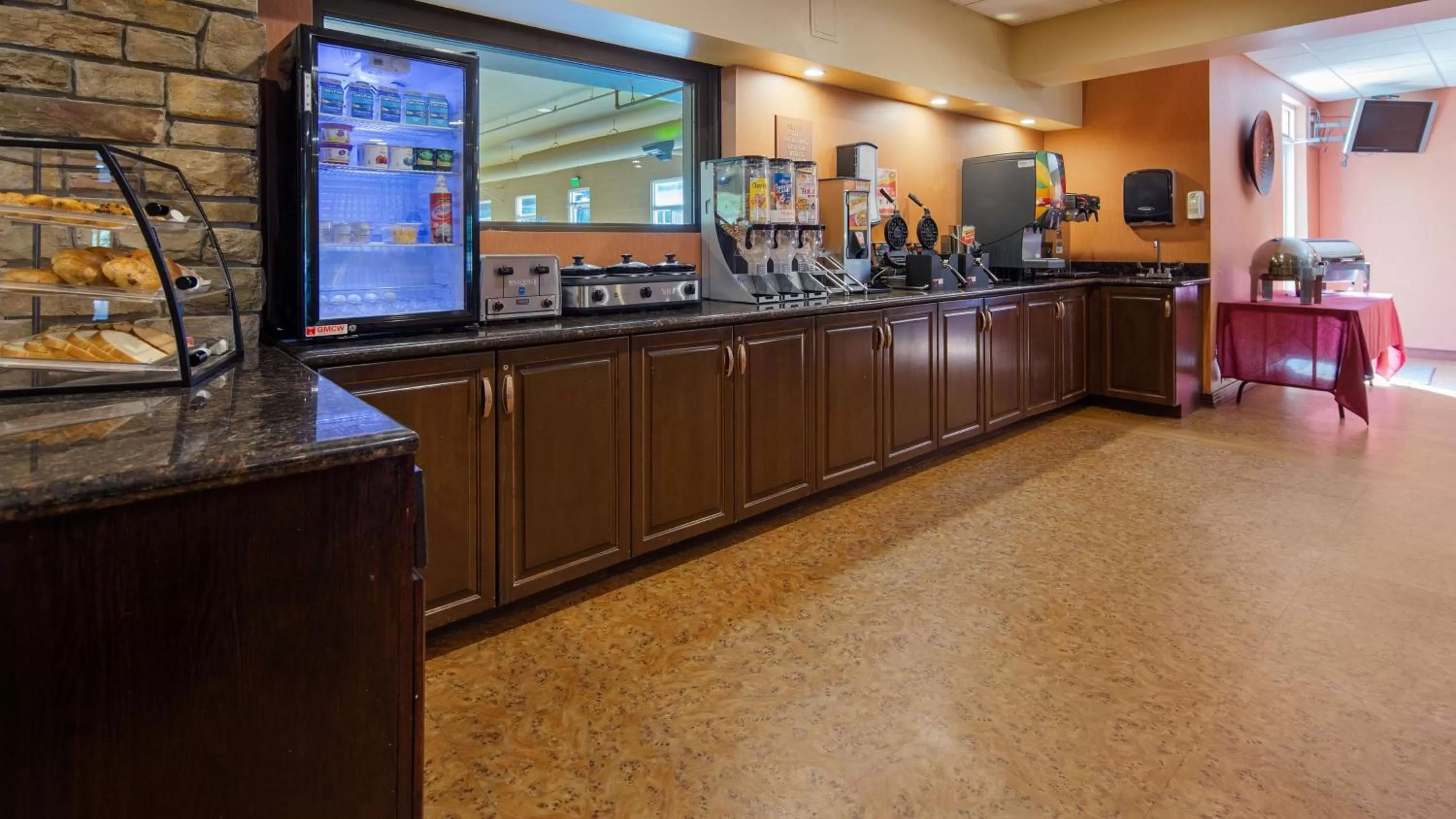 Restaurant/places to eat in Crandon Inn & Suites