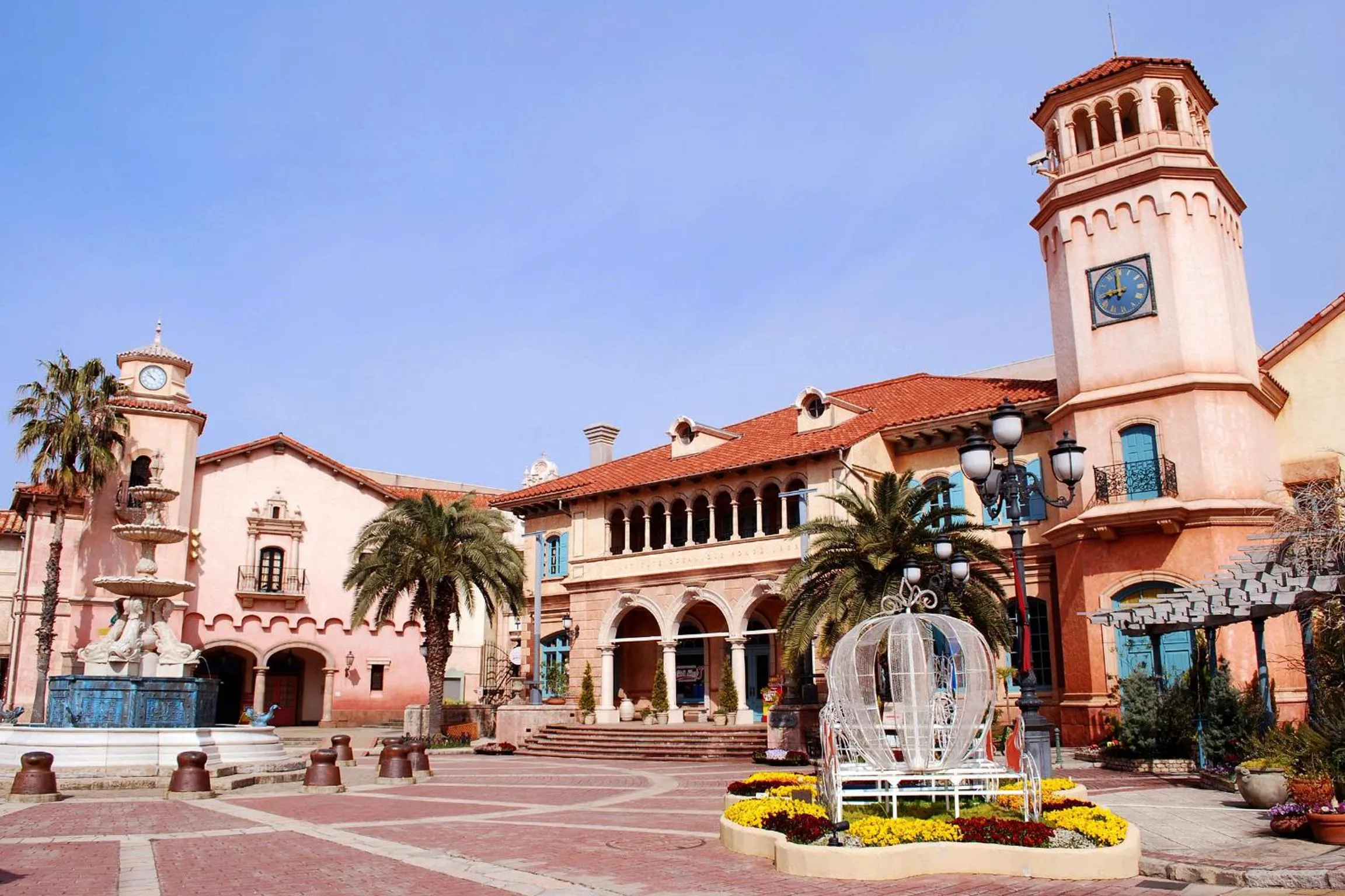 Nearby landmark in Wakayama Marina City Hotel