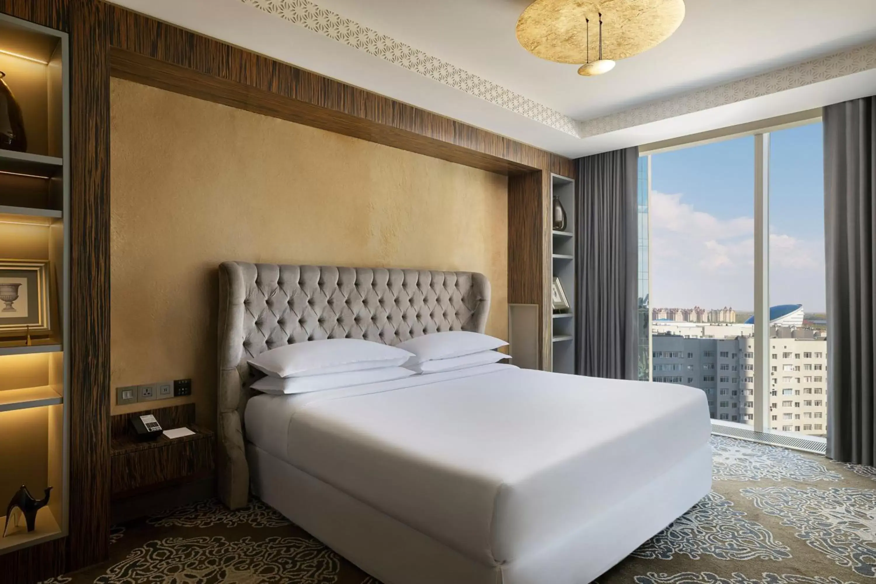 Bedroom, Bed in Sheraton Astana Hotel