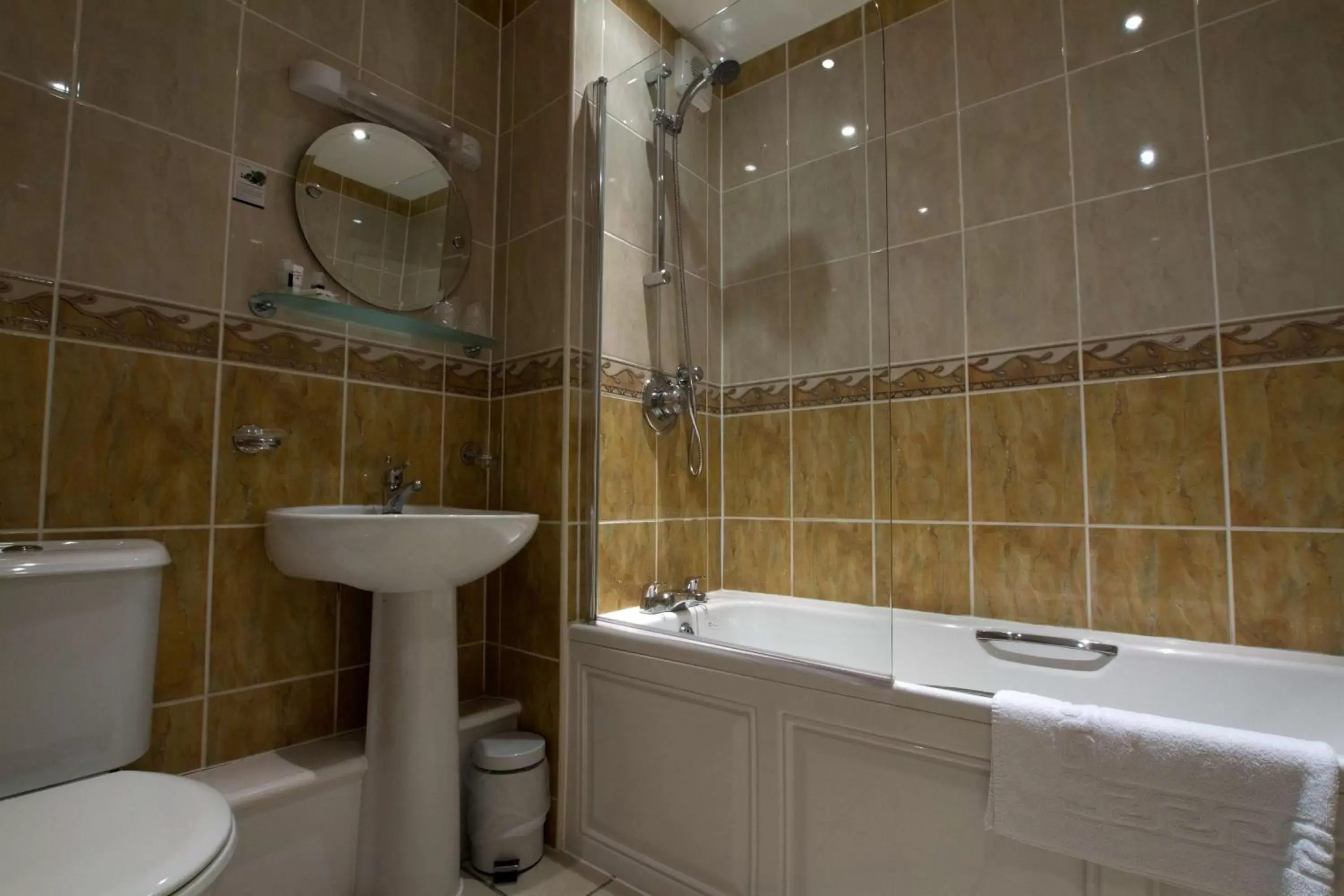Photo of the whole room, Bathroom in Best Western Plus West Retford Hotel