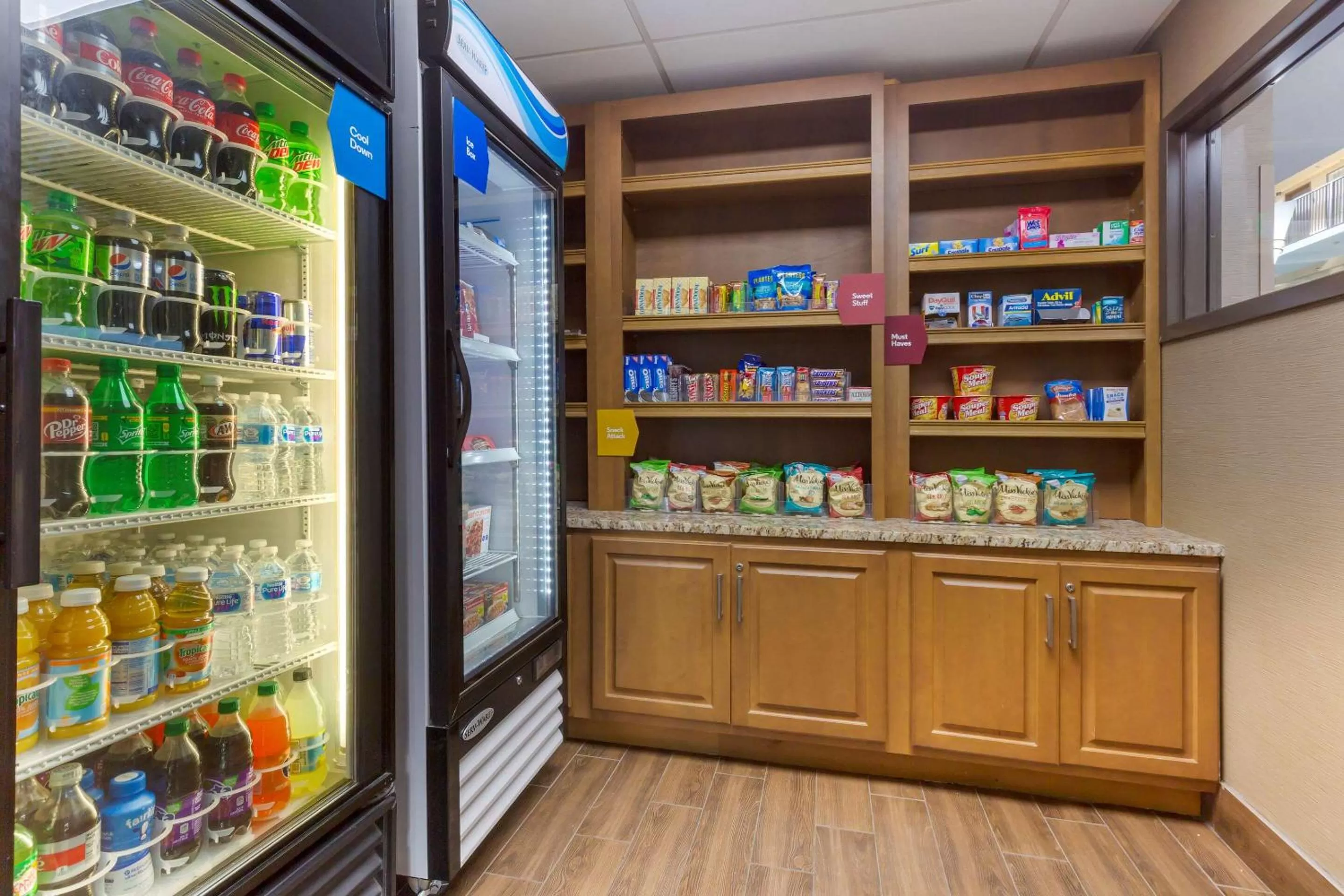 Food and drinks in Comfort Suites Fredericksburg South