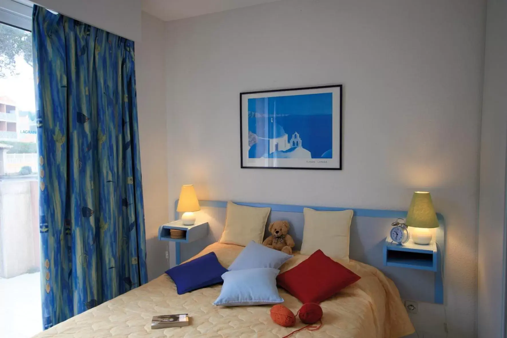 Bedroom, Bed in Lagrange Vacances Le Domaine des Grands Pins