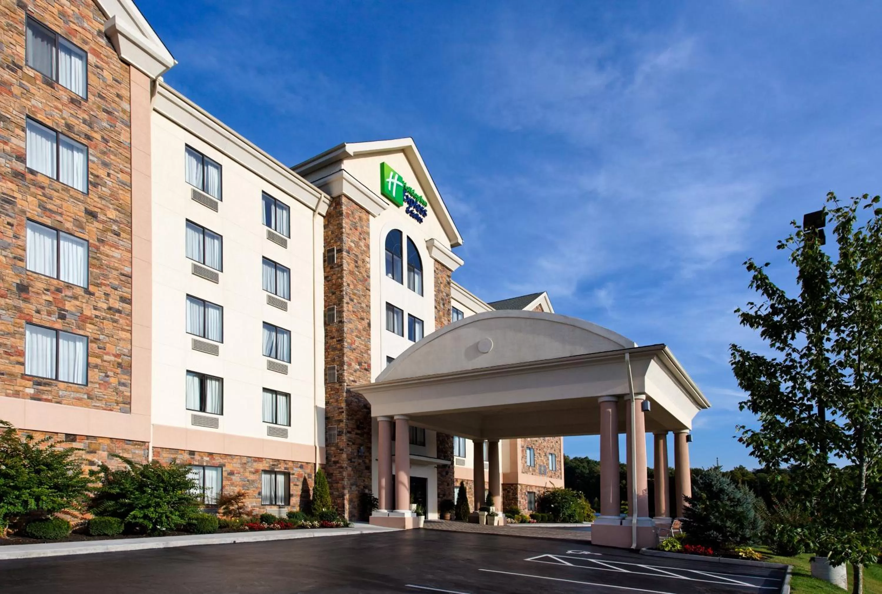 Property building in Holiday Inn Express Hotel & Suites Kingsport-Meadowview I-26 by IHG