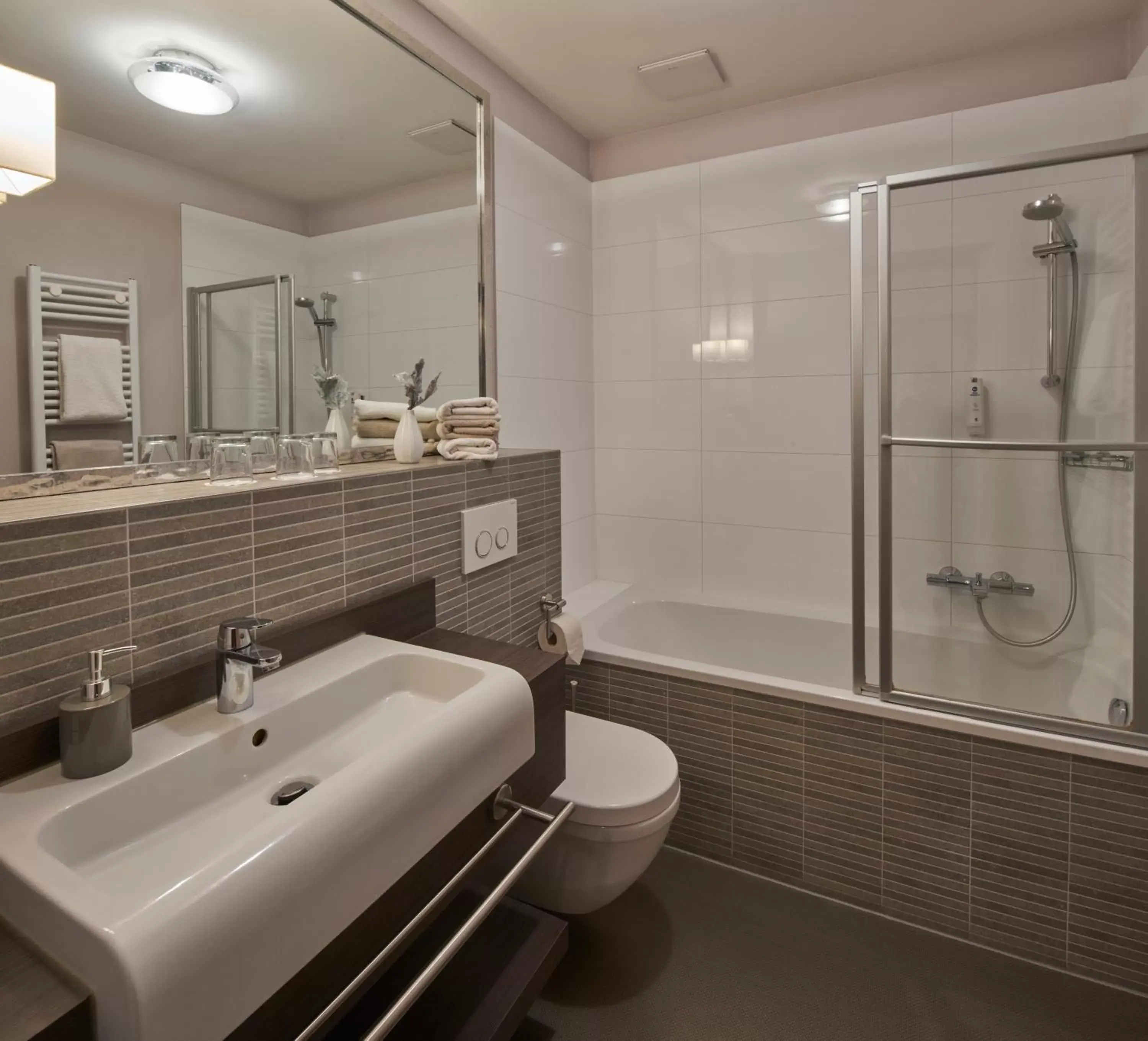 Bathroom in Hotel Via Regia - VIAs-Hotels