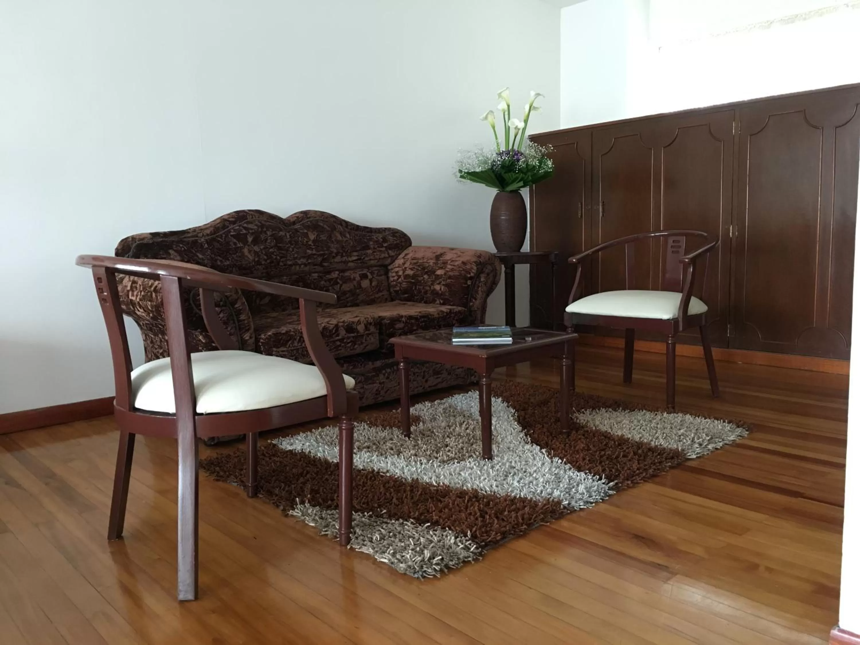 Living room, Seating Area in Hotel Regine's Manizales