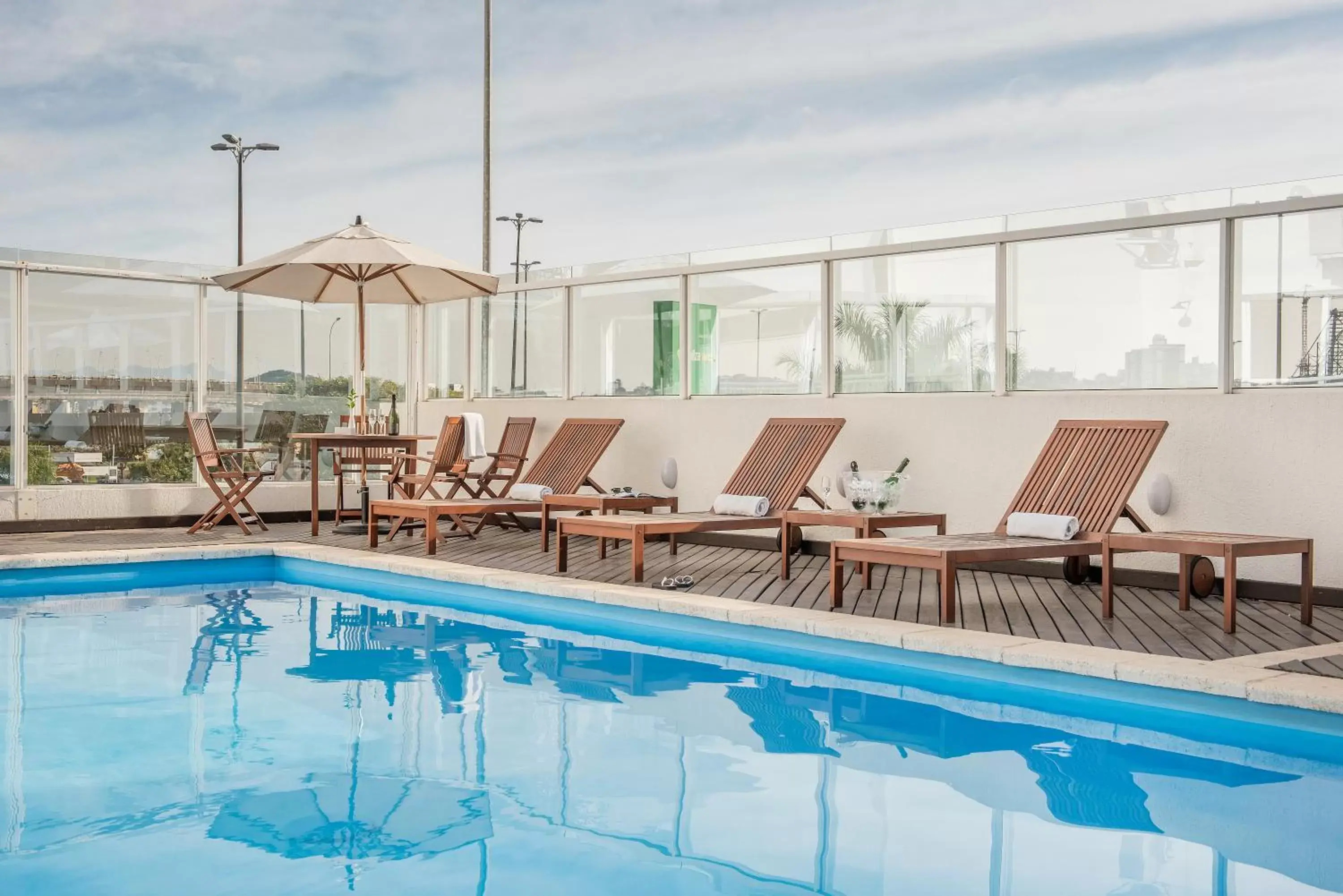 Swimming pool in Intercity Florianopolis Swimming pool in Intercity Florianopolis