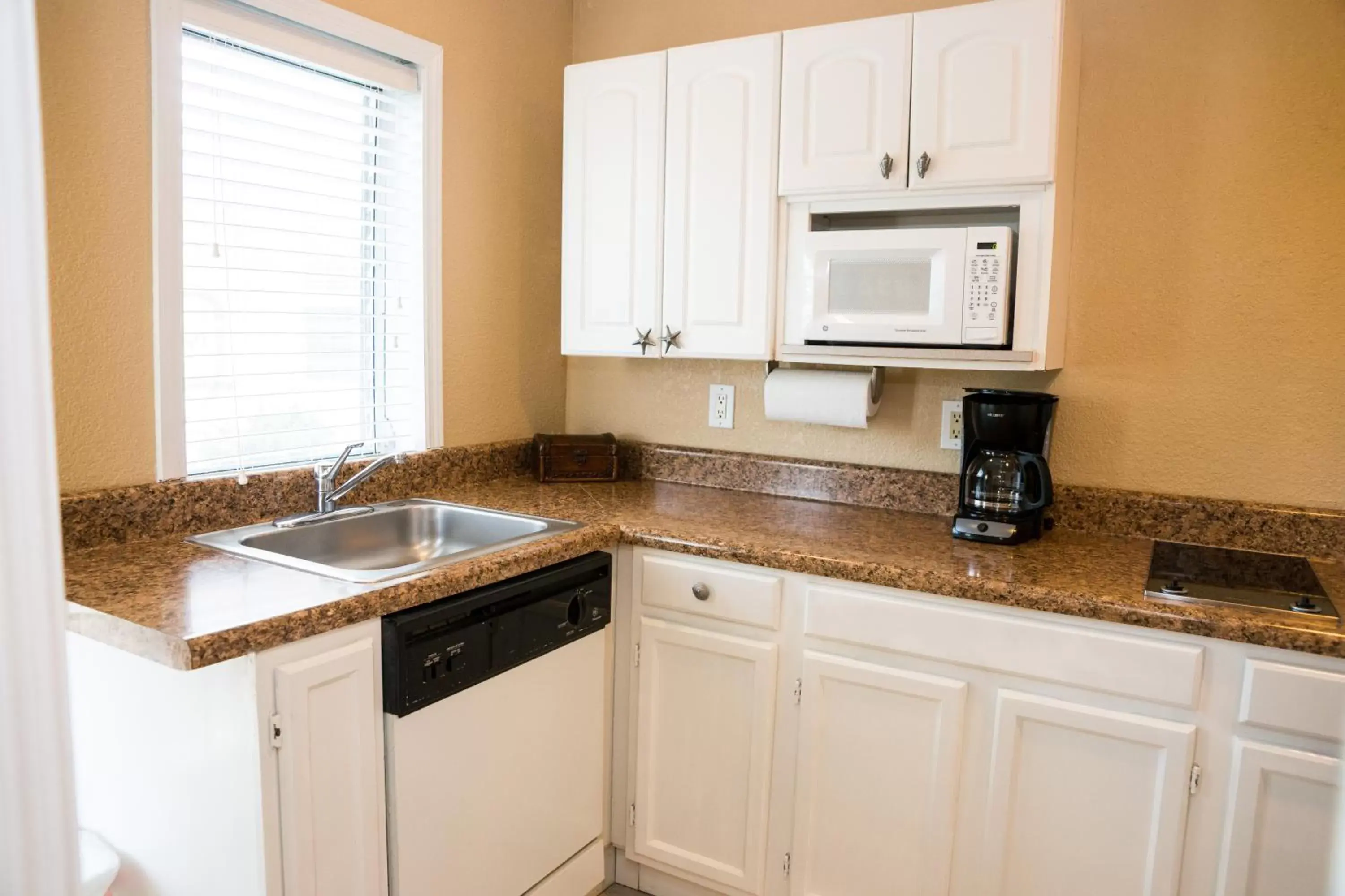 Kitchen/Kitchenette in Haley's at Anna Maria Island Inn