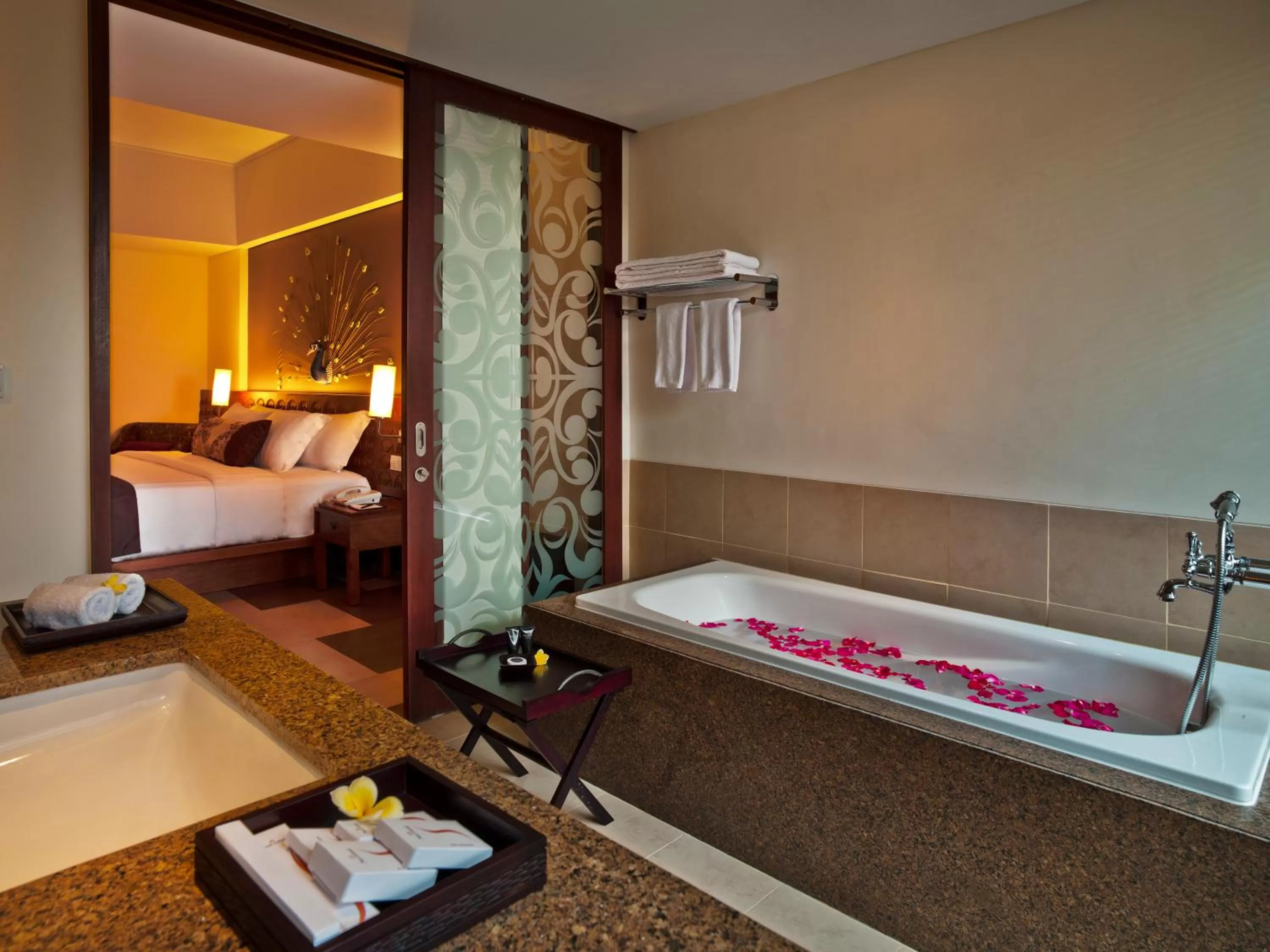 Bathroom, Bed in Sun Island Hotel & Spa Kuta