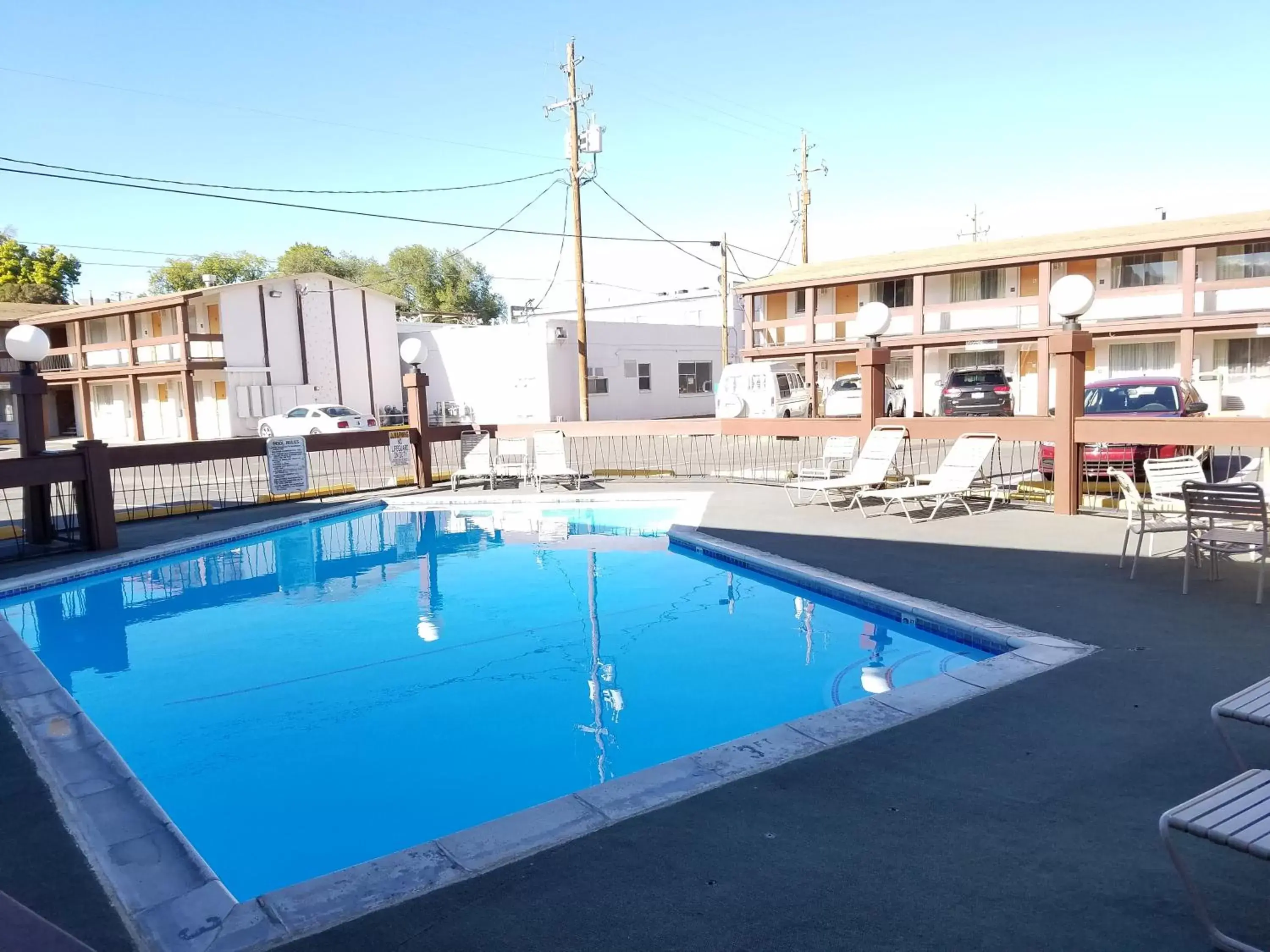 Day, Swimming Pool in Thunderbird Motel