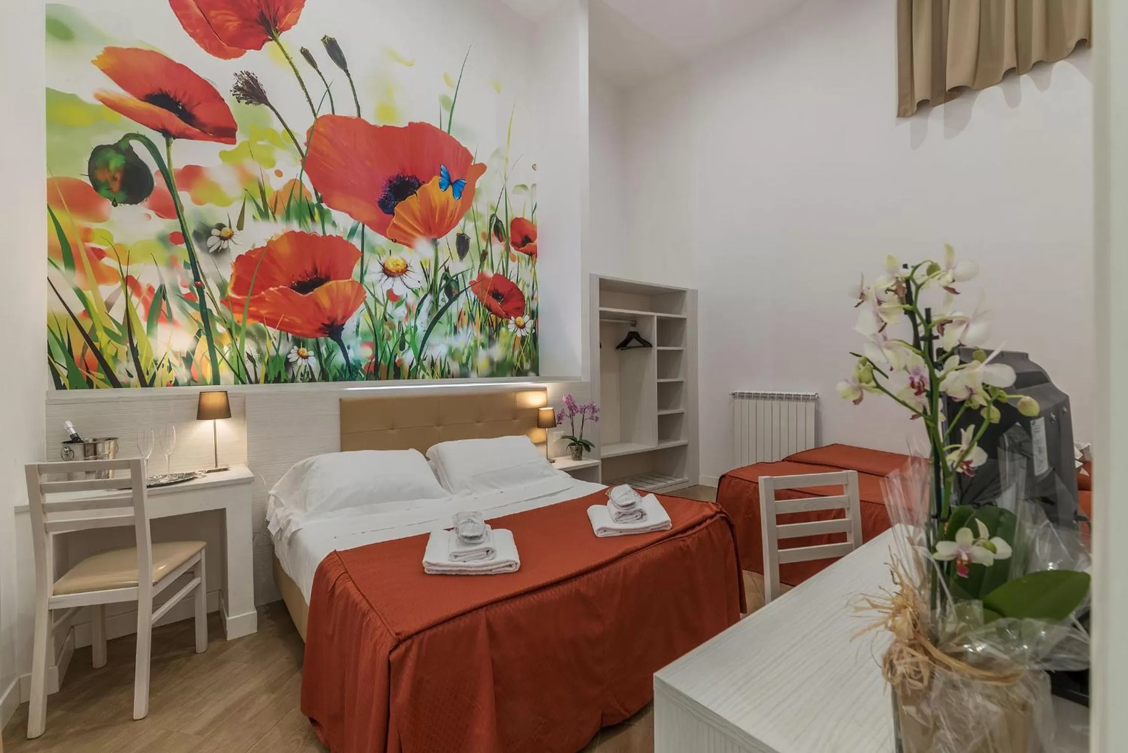 Bedroom, Bed in Hotel Mimosa Pantheon