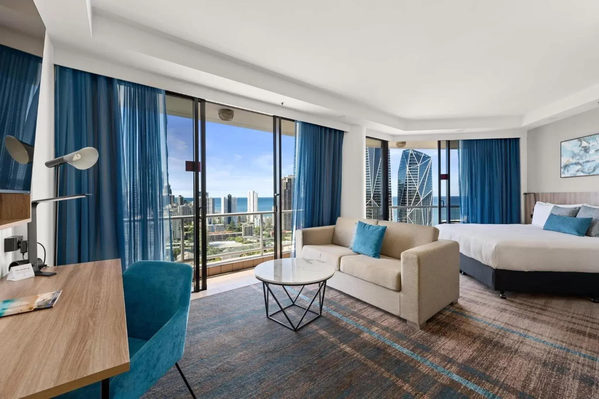 Photo of the whole room, Seating Area in Crowne Plaza Surfers Paradise, an IHG Hotel