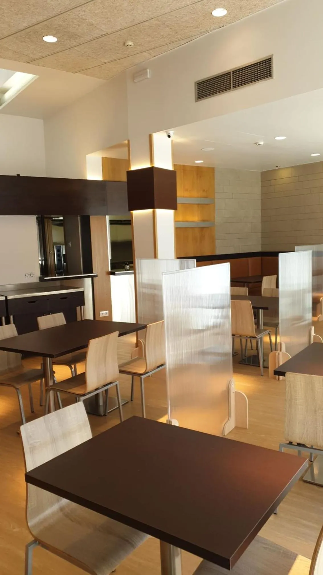 Restaurant/places to eat in Hotel Esplugues