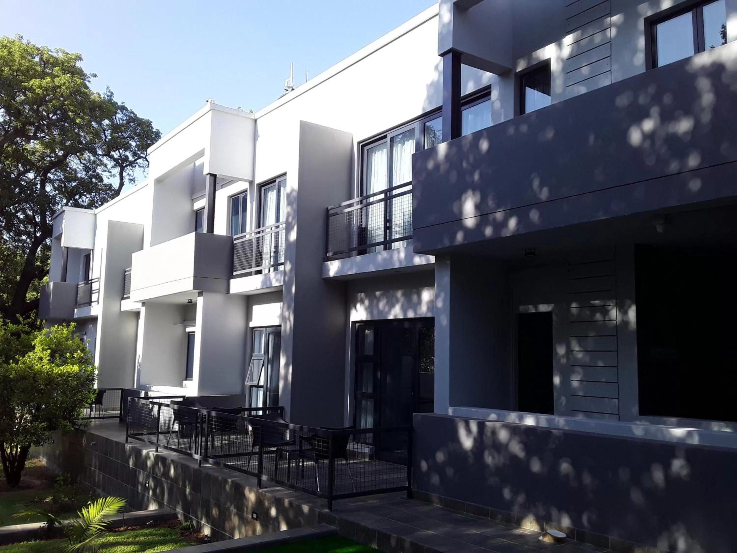 Property building in La Orchard Hotel