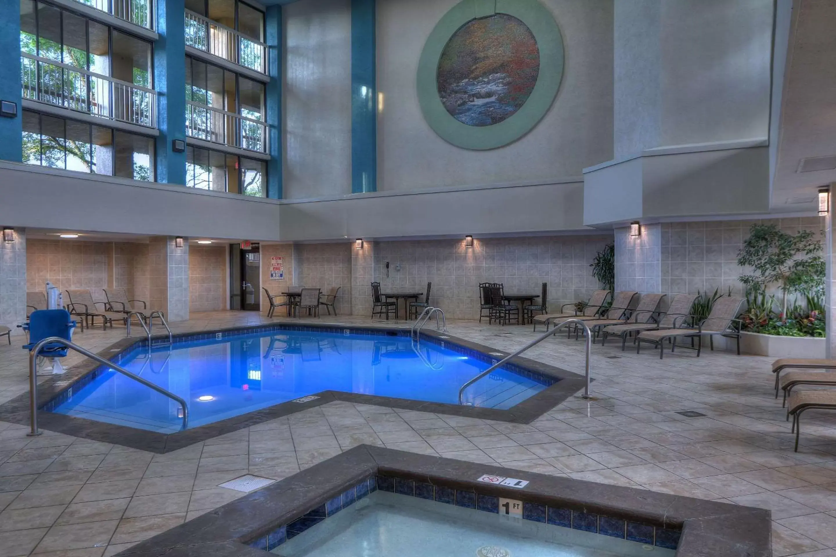 Activities, Swimming Pool in Quality Inn Near the Island Pigeon Forge