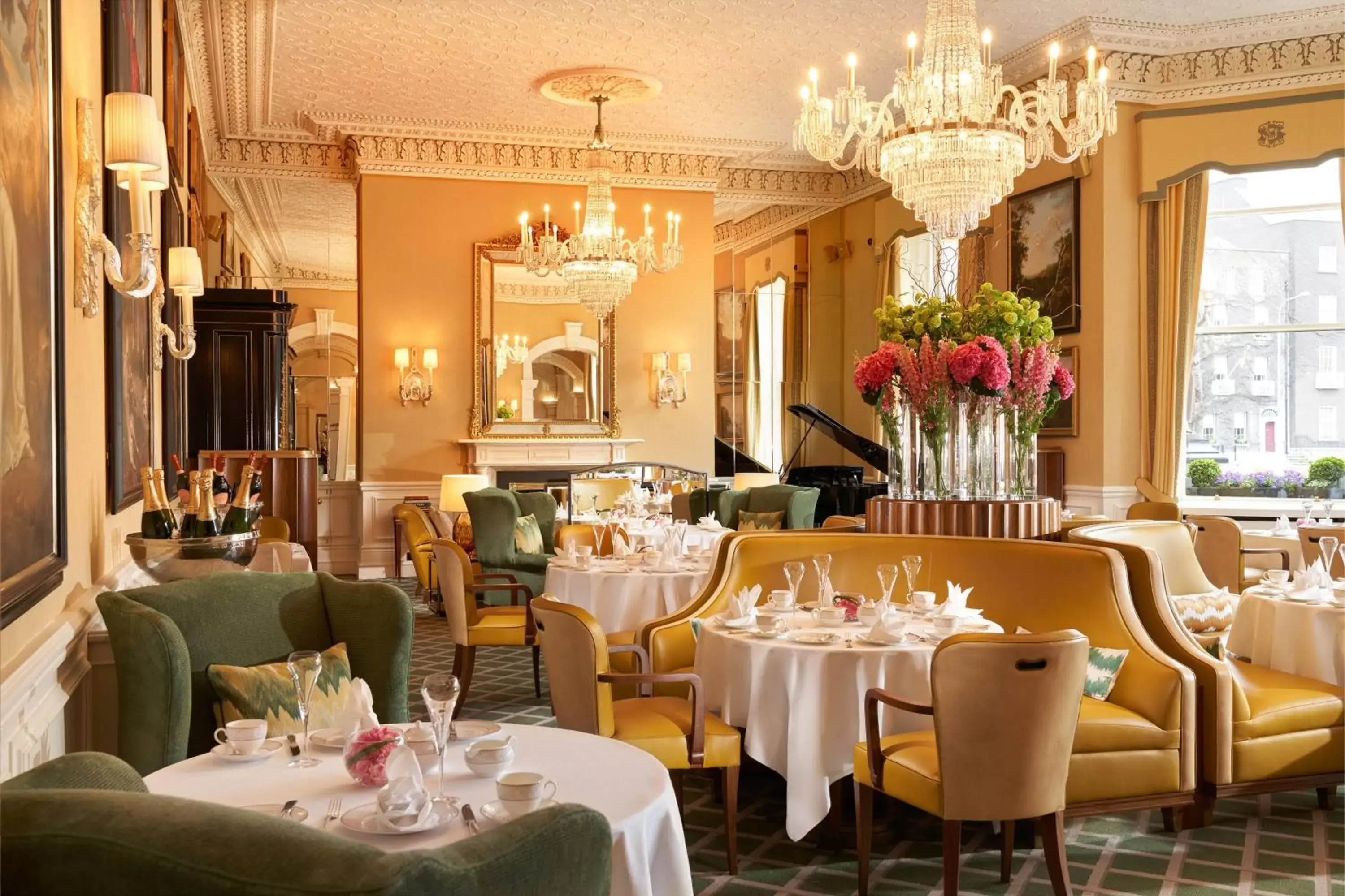 Lounge or bar, Restaurant/Places to Eat in The Shelbourne, Autograph Collection