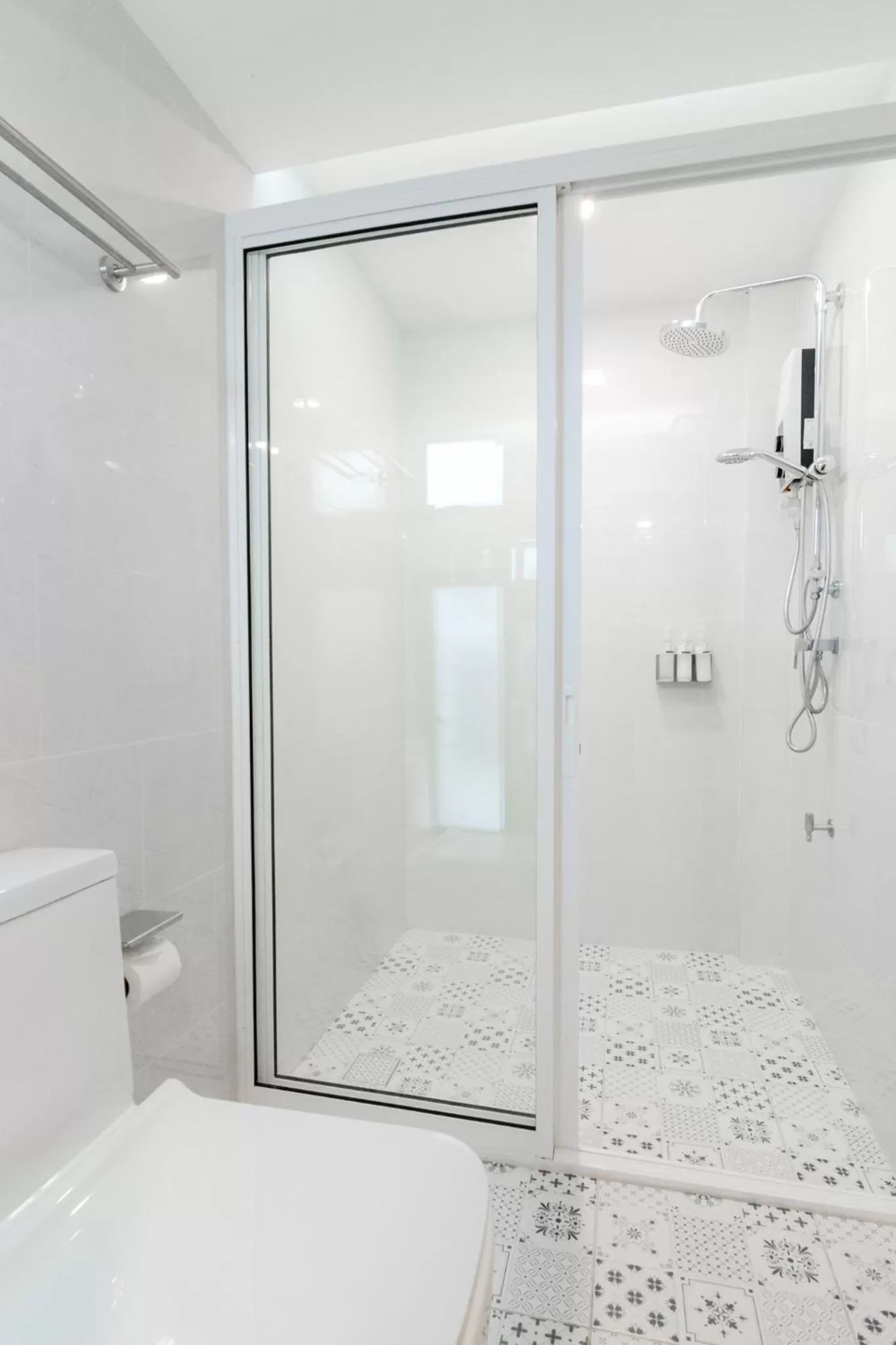 Shower in นายก่ายหมอน Nine-Kai-Mon