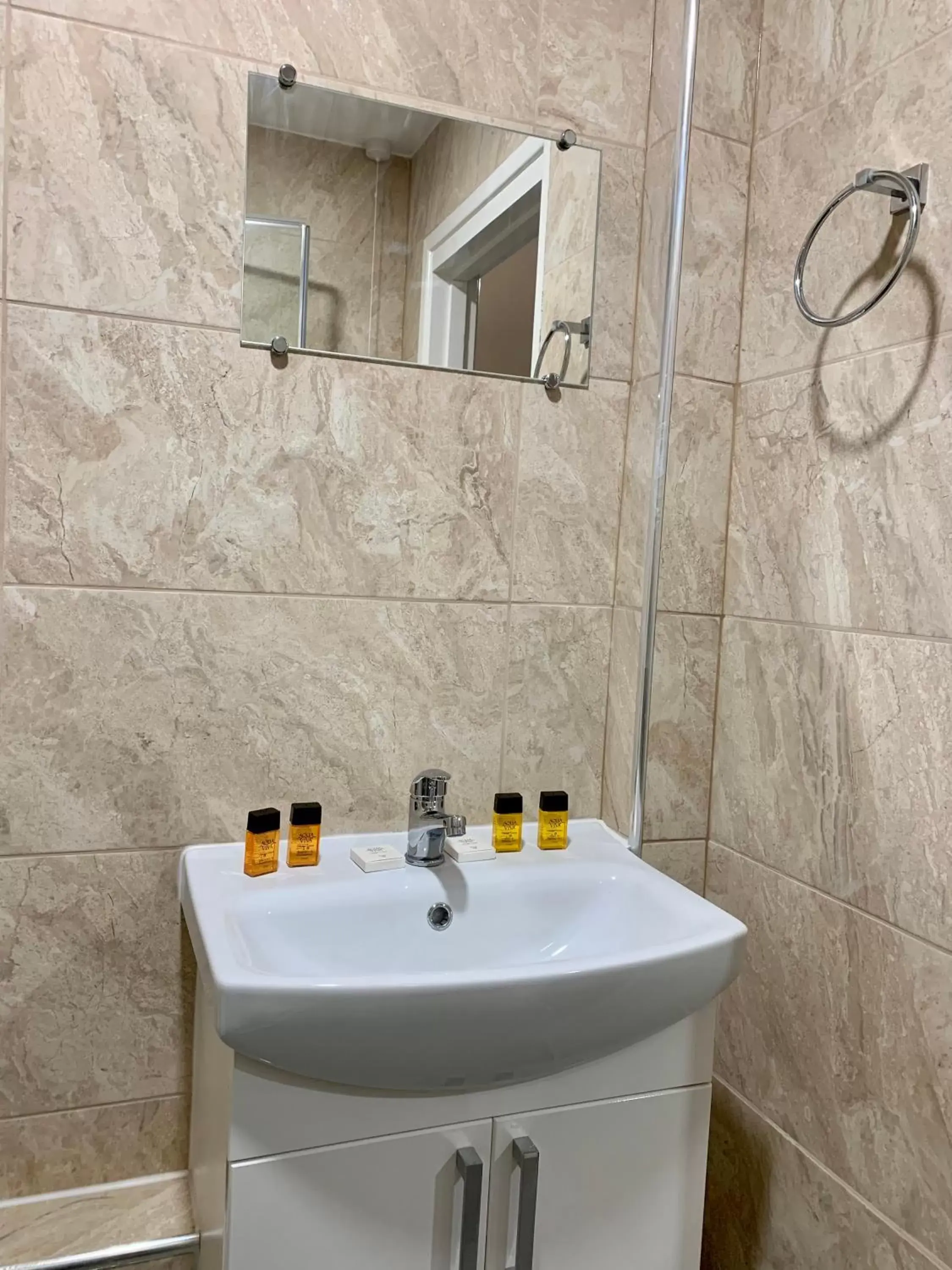 Bathroom in De Regency Style Hotel