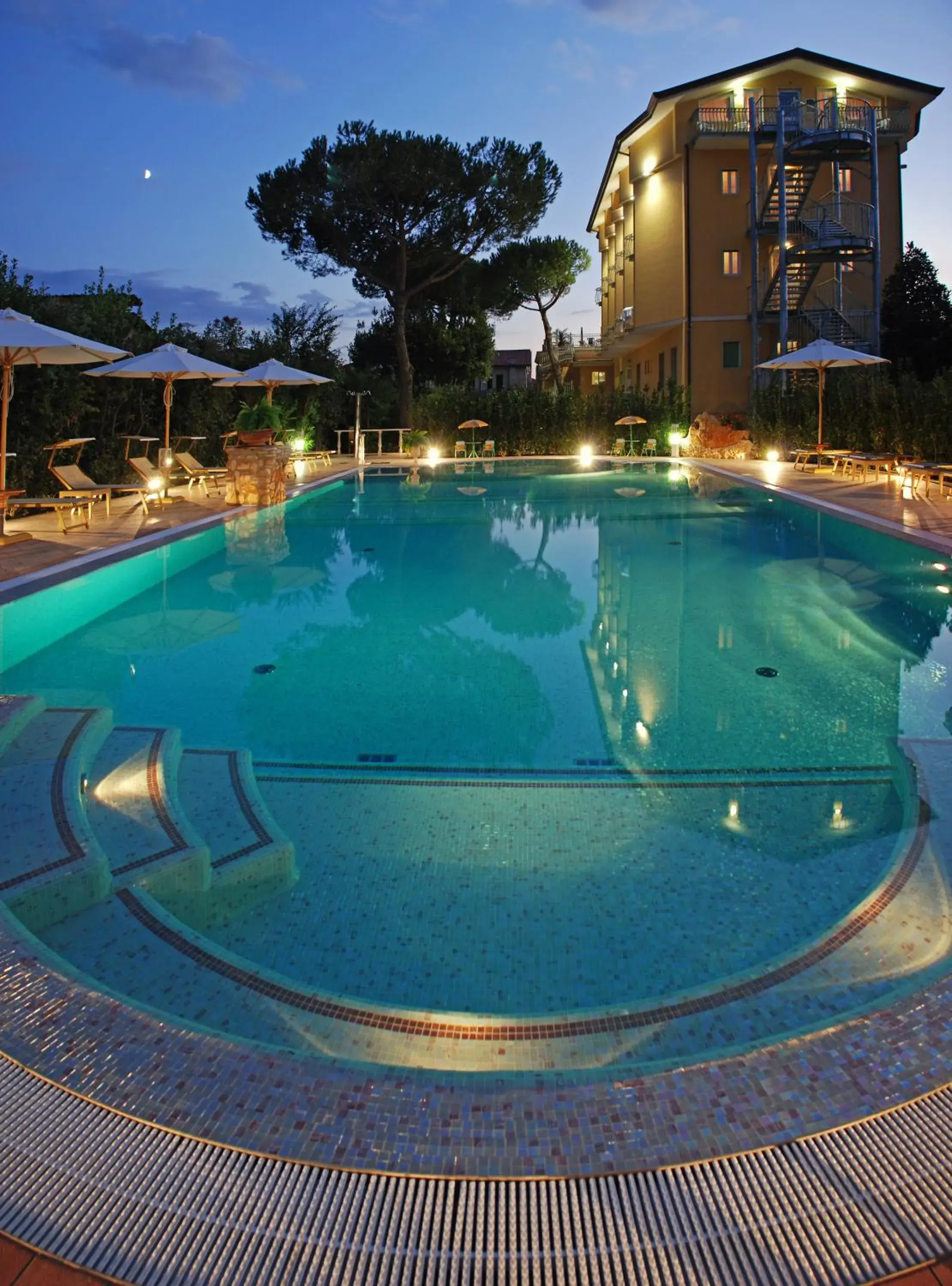 Property building, Swimming Pool in Hotel Villa Tiziana