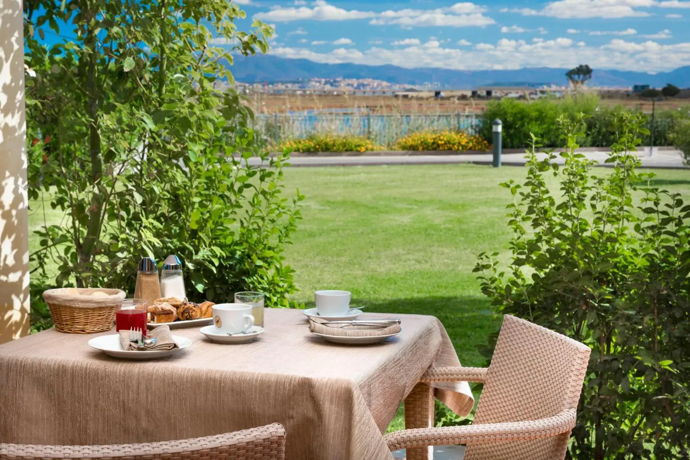 Garden view in Hotel Santa Gilla