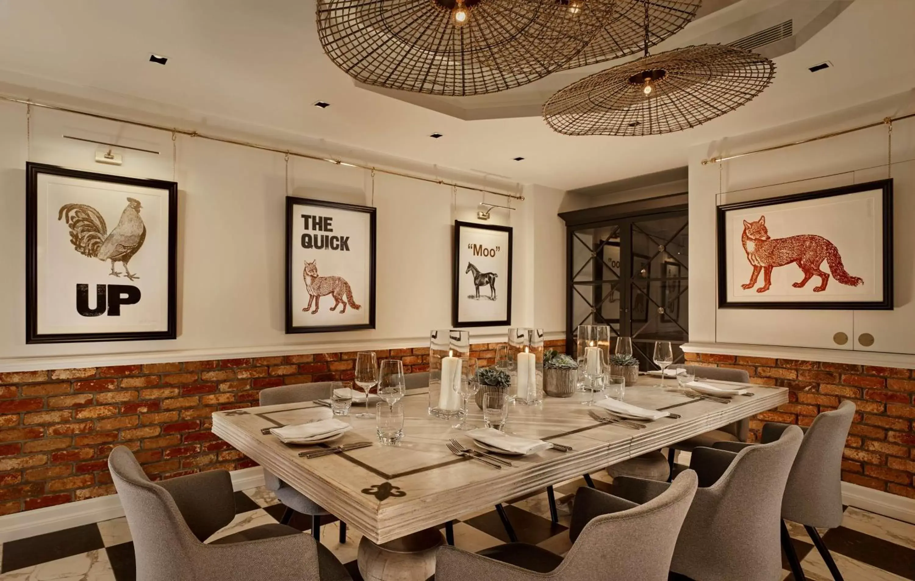 Restaurant/Places to Eat in Holmes Hotel London