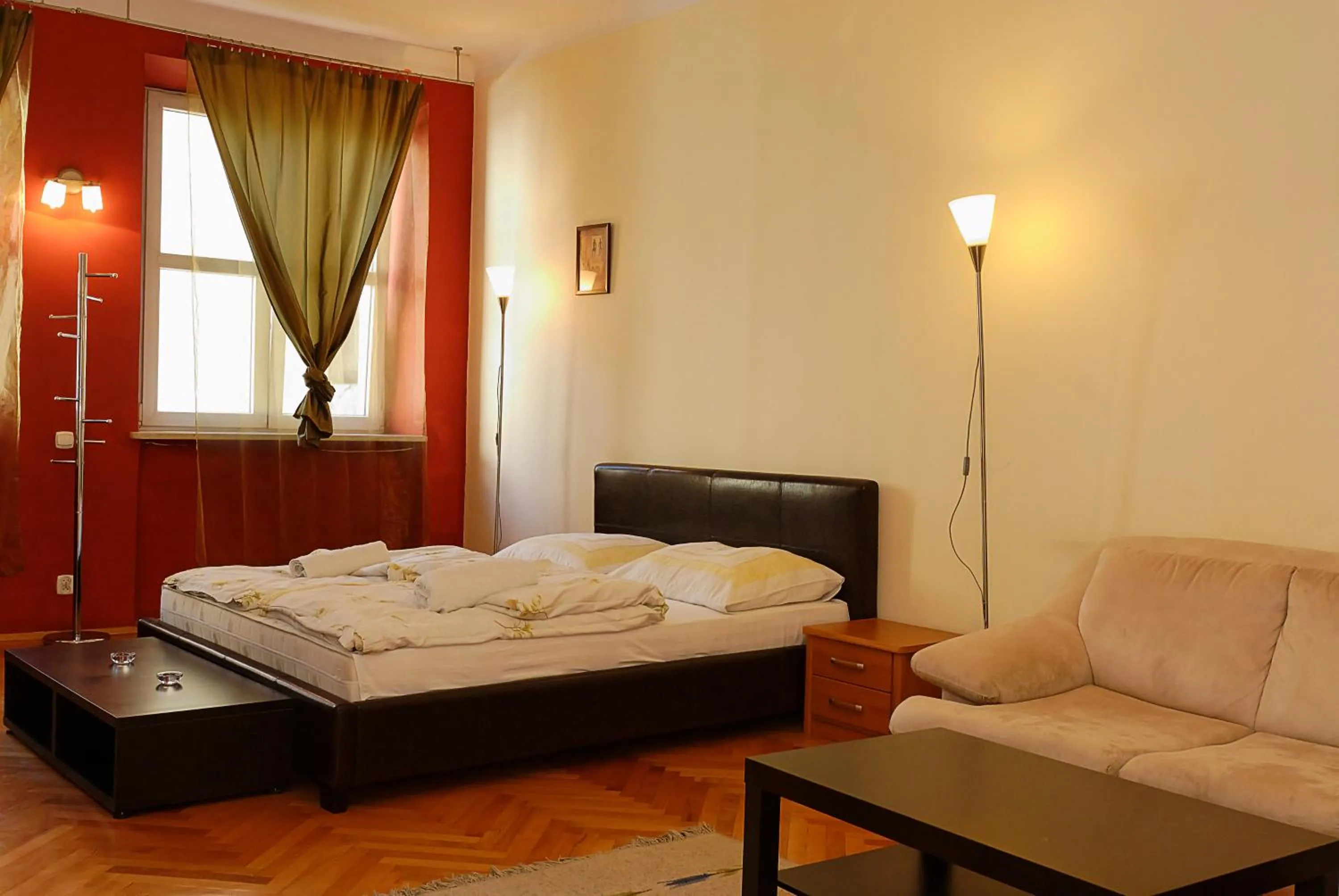 Bed in P&J Apartments Floriańska