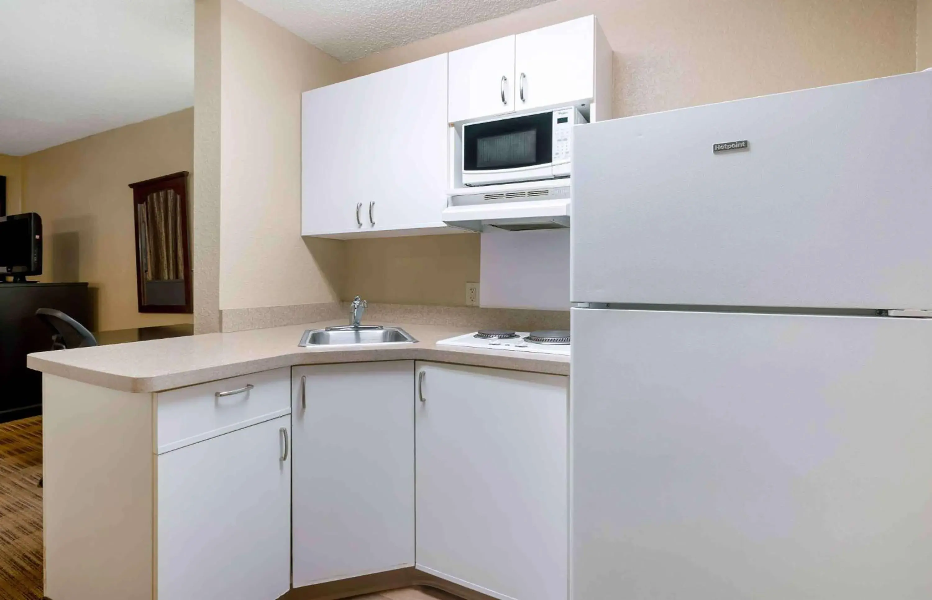Bedroom, Kitchen/Kitchenette in Extended Stay America Suites - Jacksonville - Lenoir Avenue East