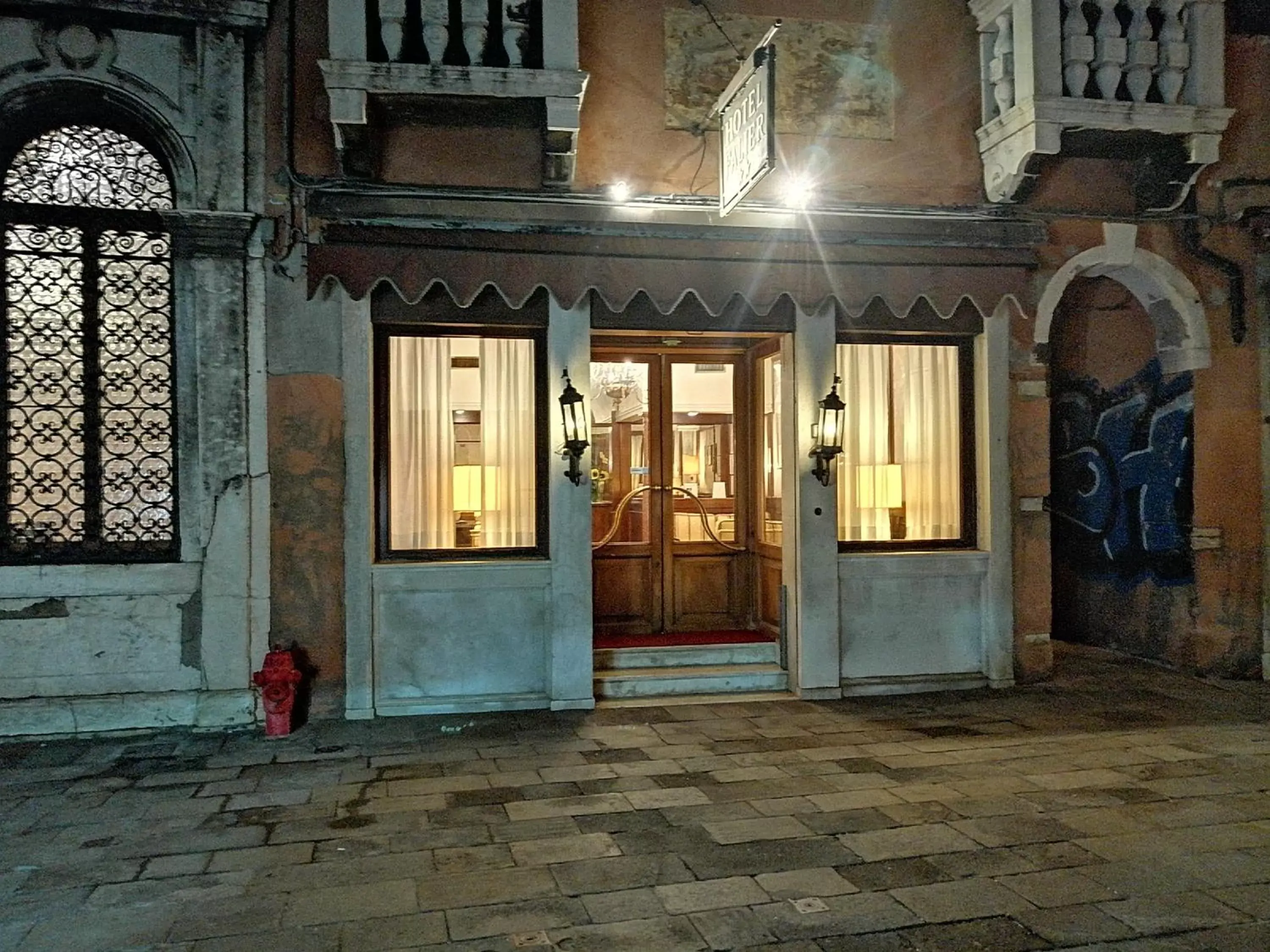 Facade/entrance in Hotel Falier