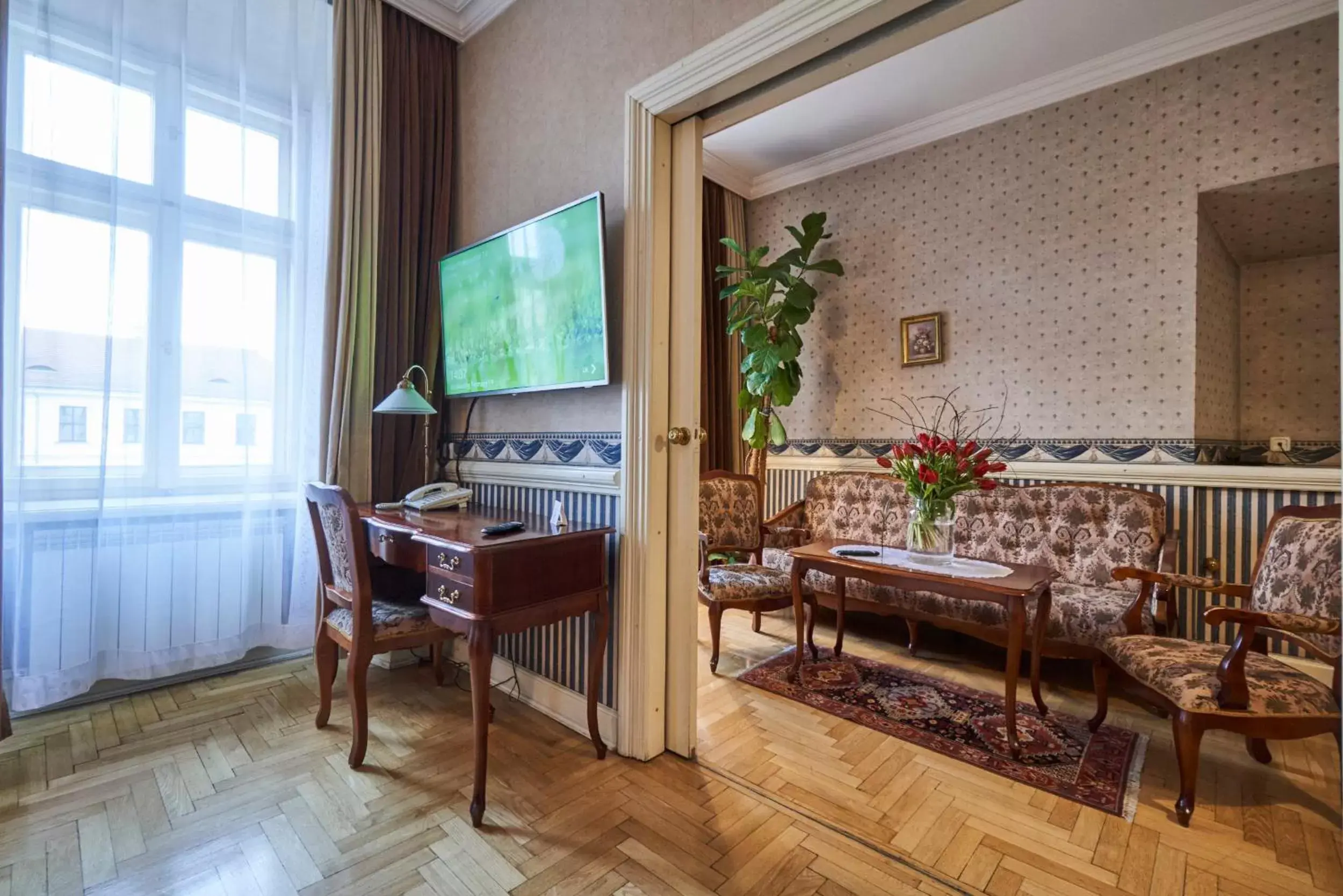 Living room, TV/Entertainment Center in Pollera