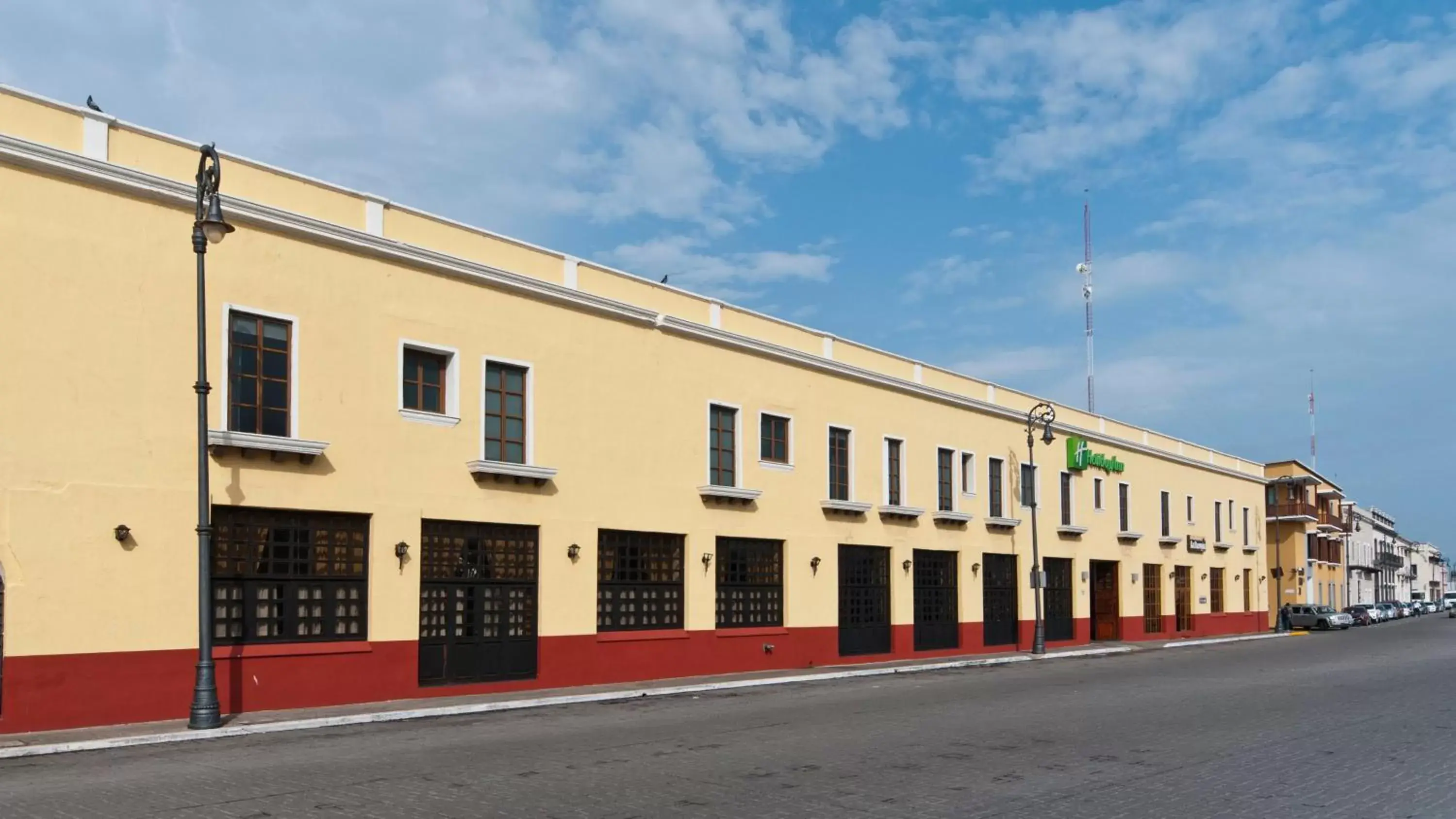 Property building in Holiday Inn Veracruz-Centro Historico, an IHG Hotel