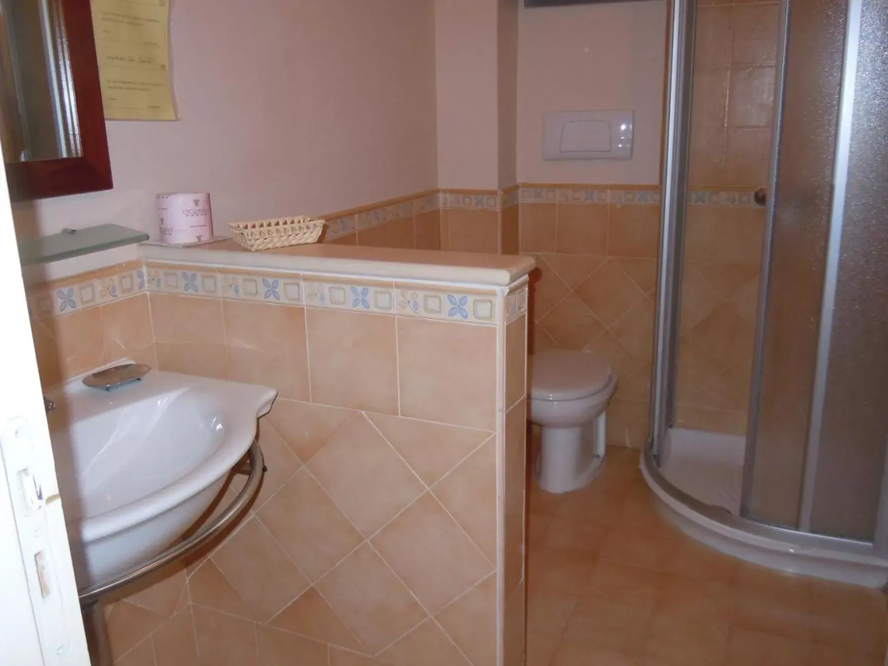 Bathroom in Residence Hotel La Giara