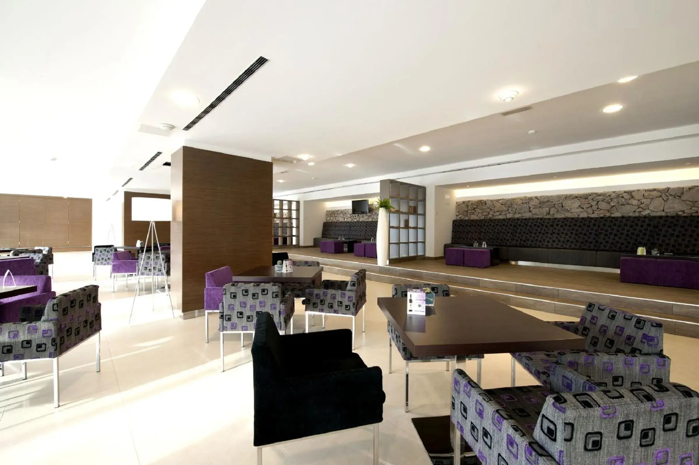 Lounge or bar in Hotel Mediteran Plava Laguna