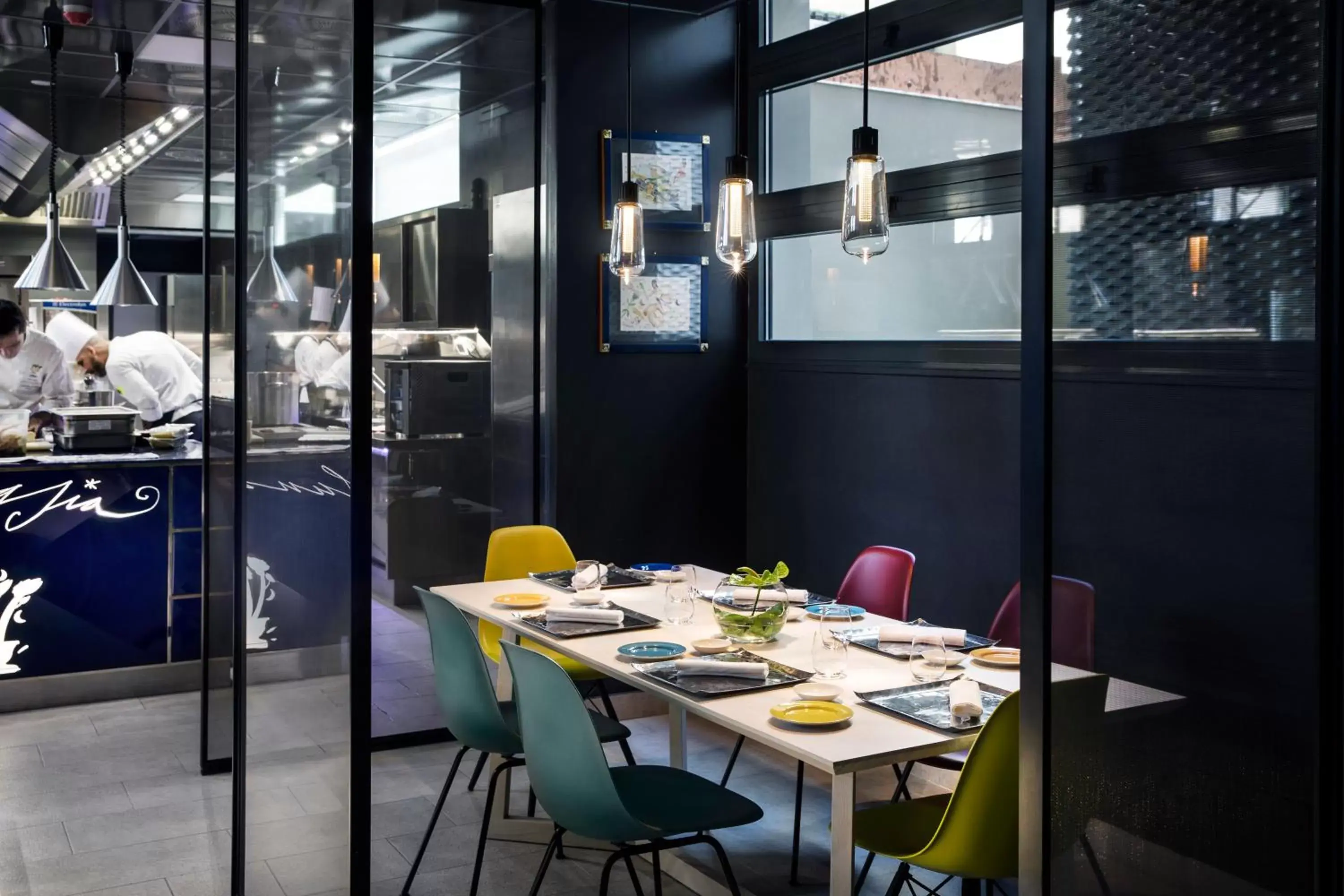 Restaurant/places to eat in Hotel Plaza e de Russie - Relais & Châteaux Restaurant/places to eat in Hotel Plaza e de Russie - Relais & Châteaux