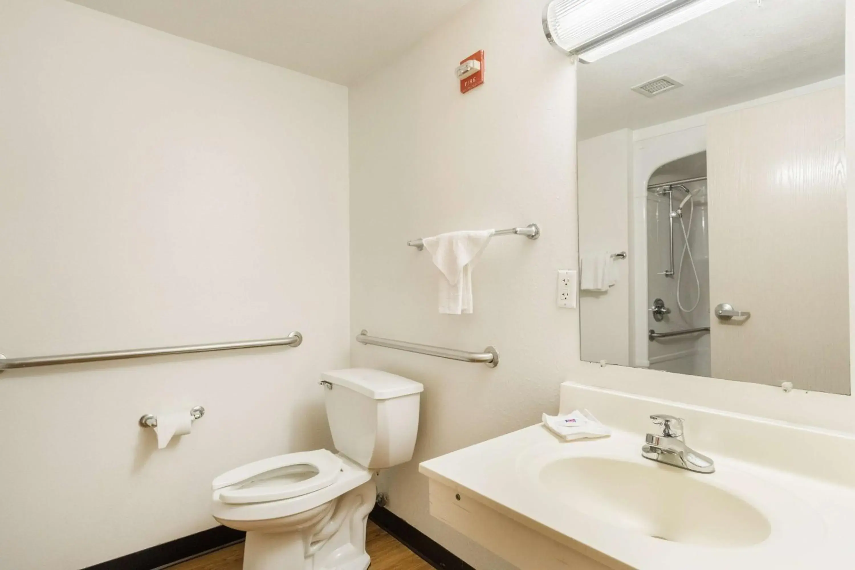 Bathroom in Motel 6-Newport, TN Bathroom in Motel 6-Newport, TN