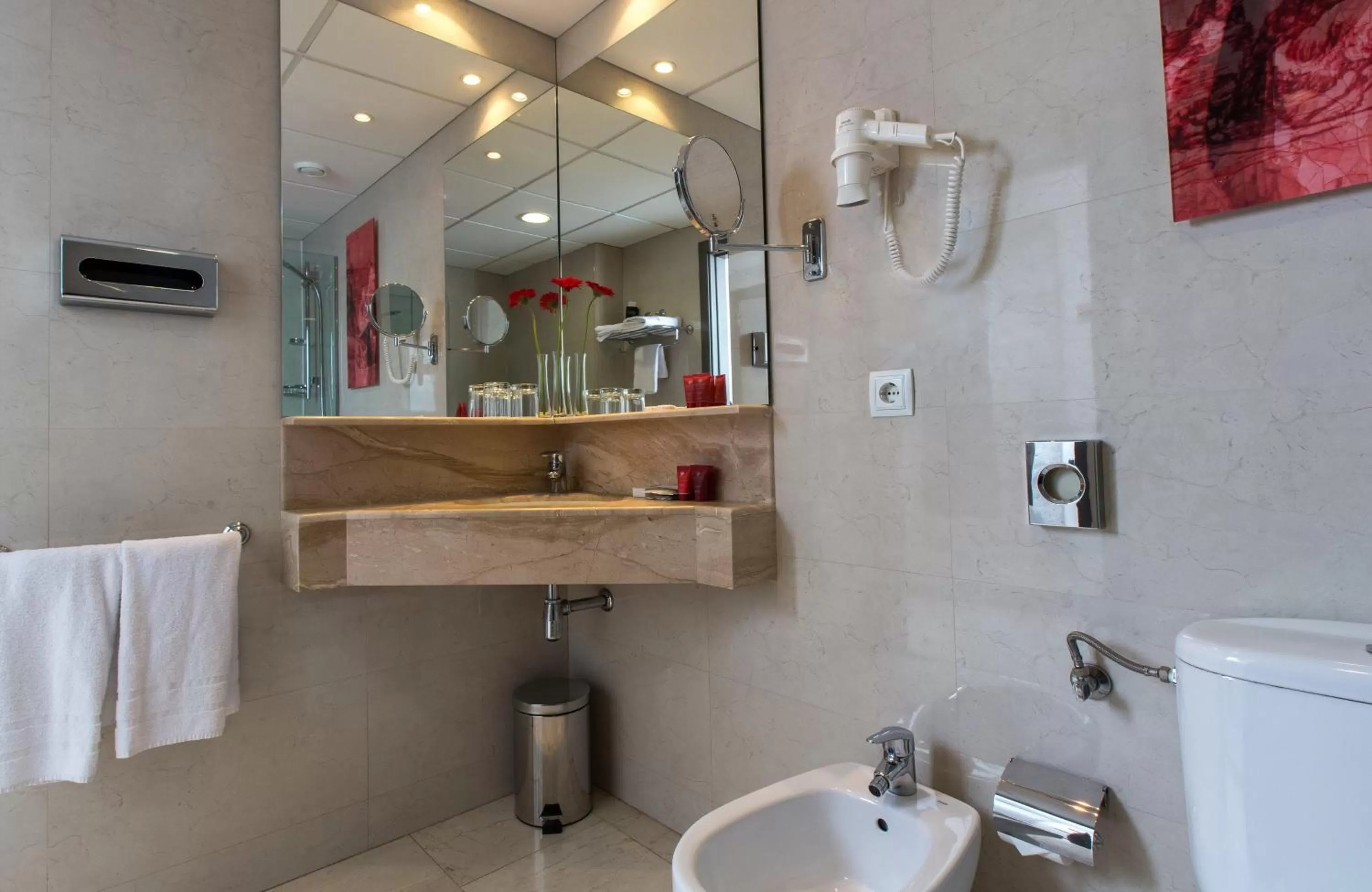 Bathroom in Leonardo Hotel Barcelona Las Ramblas