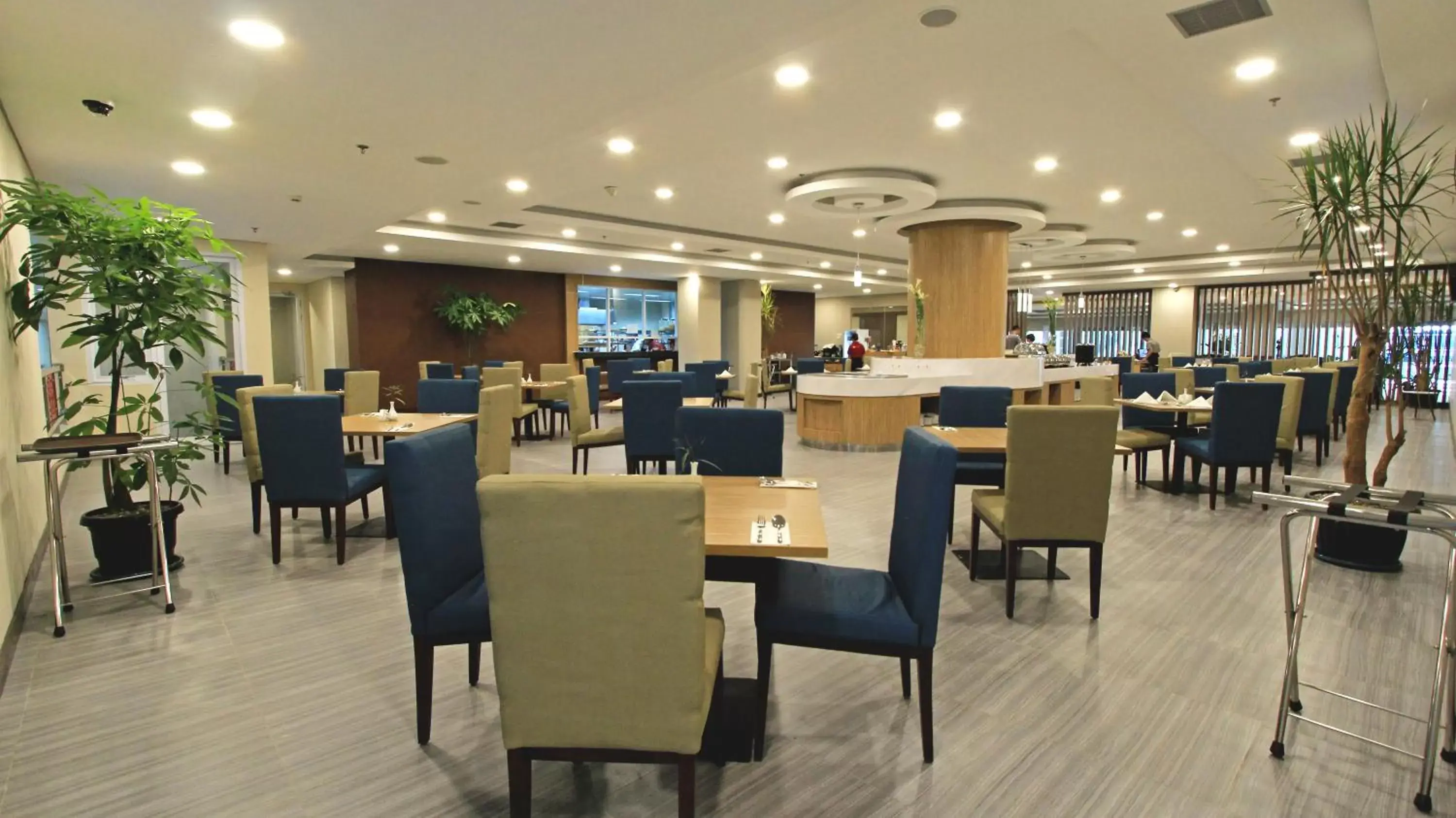 Restaurant/Places to Eat in Anara Sky Kualanamu Hotel