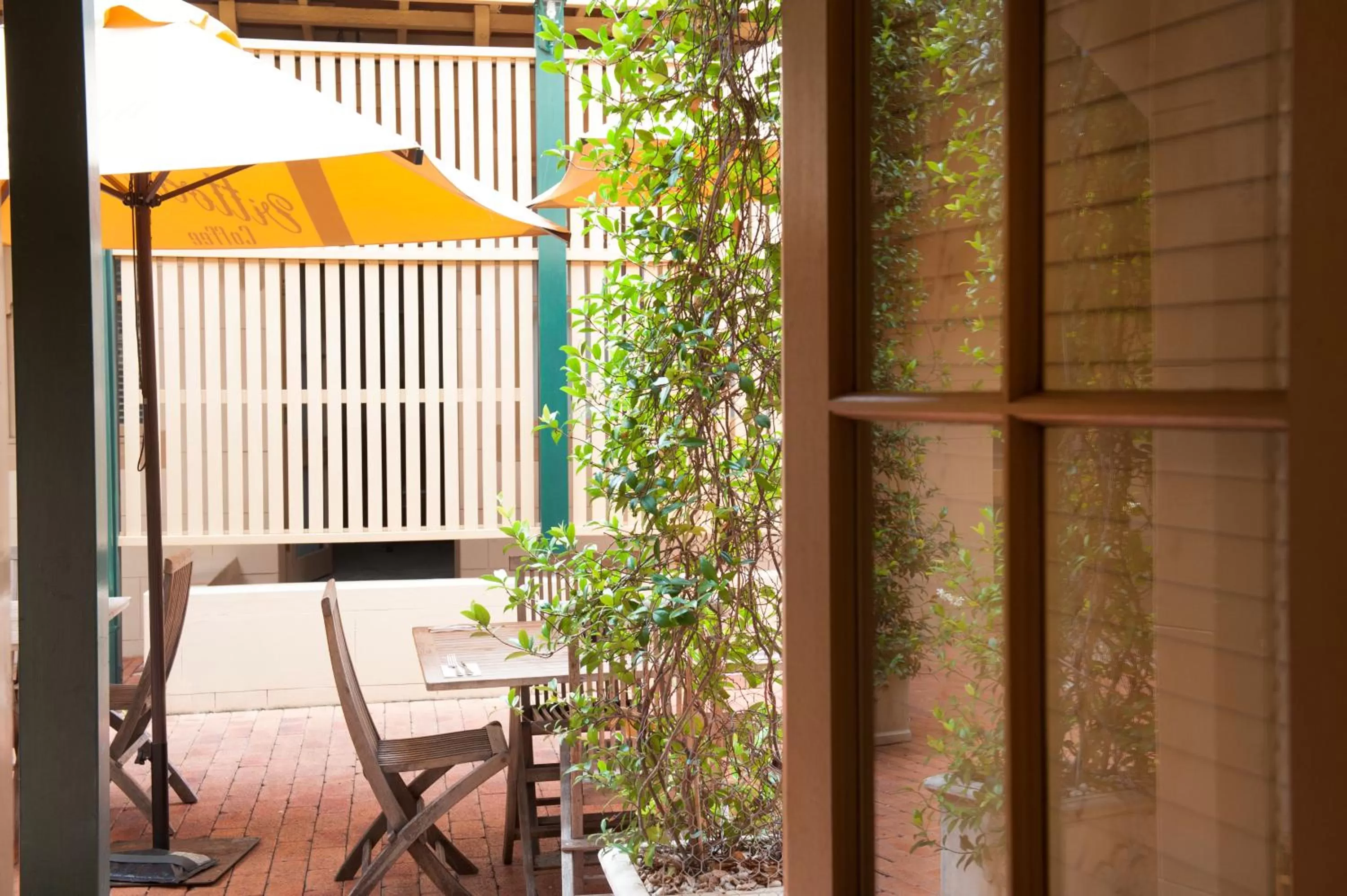 Property building in Cobb & Co Court Boutique Hotel