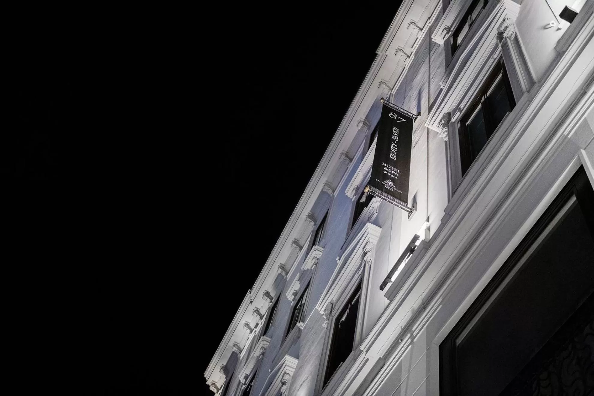 Property building in Hotel 87 eighty-seven - Maison d'Art Collection